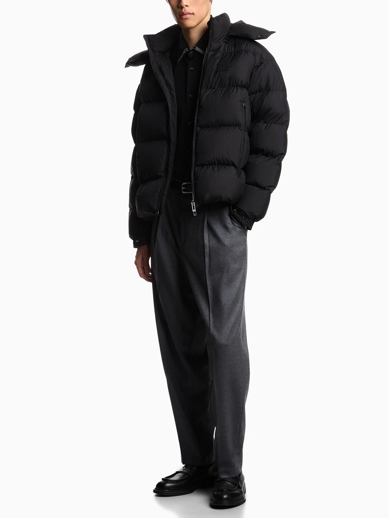 Куртки и дубленки Emporio Armani модель EM003050-AF18231-UC001 Фото