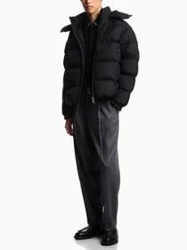 Куртки и дубленки Emporio Armani модель EM003050-AF18231-UC001 Фото