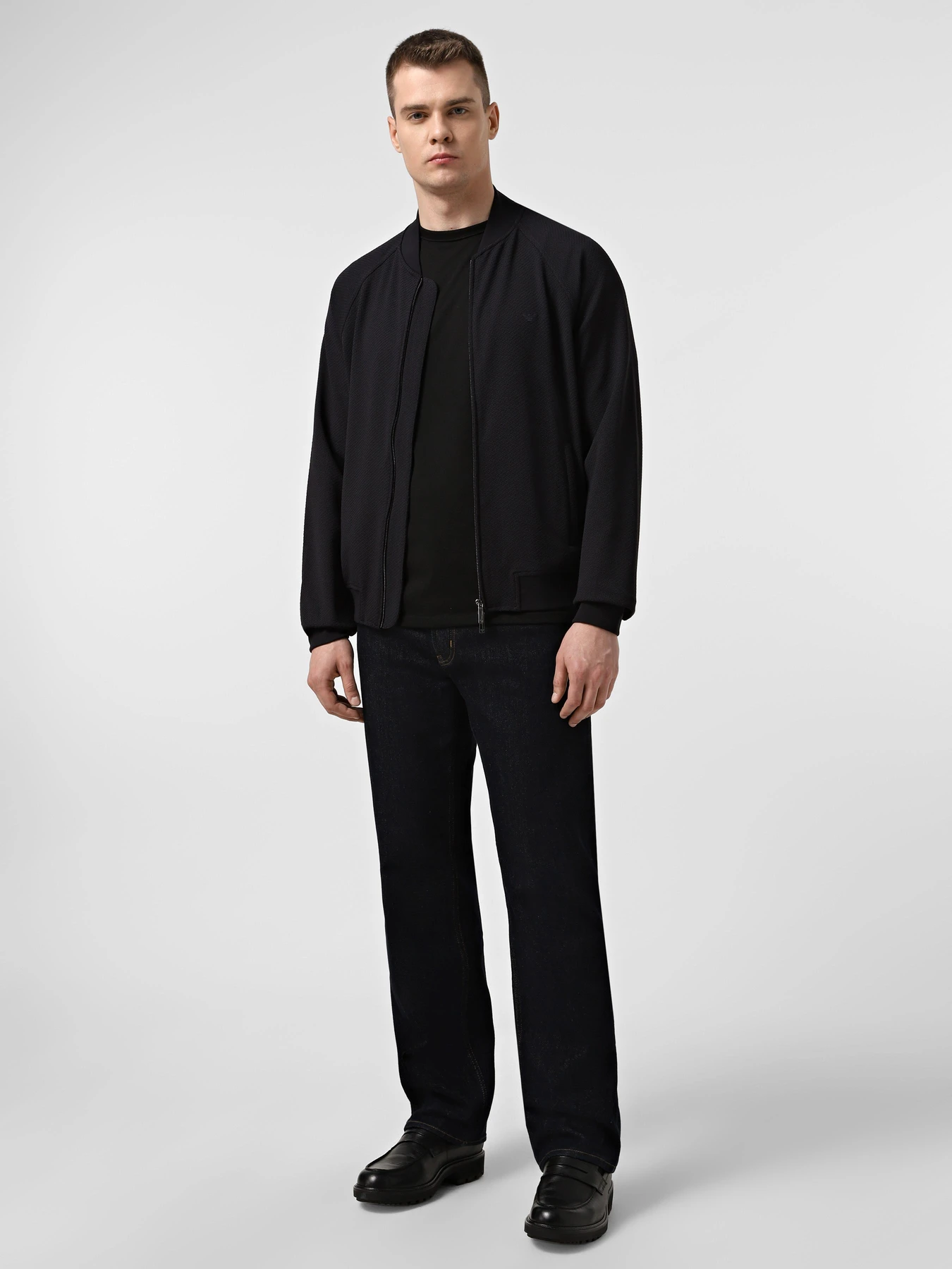 Куртки и дубленки Emporio Armani модель EM003606-AF19322-UB091 Куртки и дубленки Emporio Armani модель EM003606-AF19322-UB091 Фото