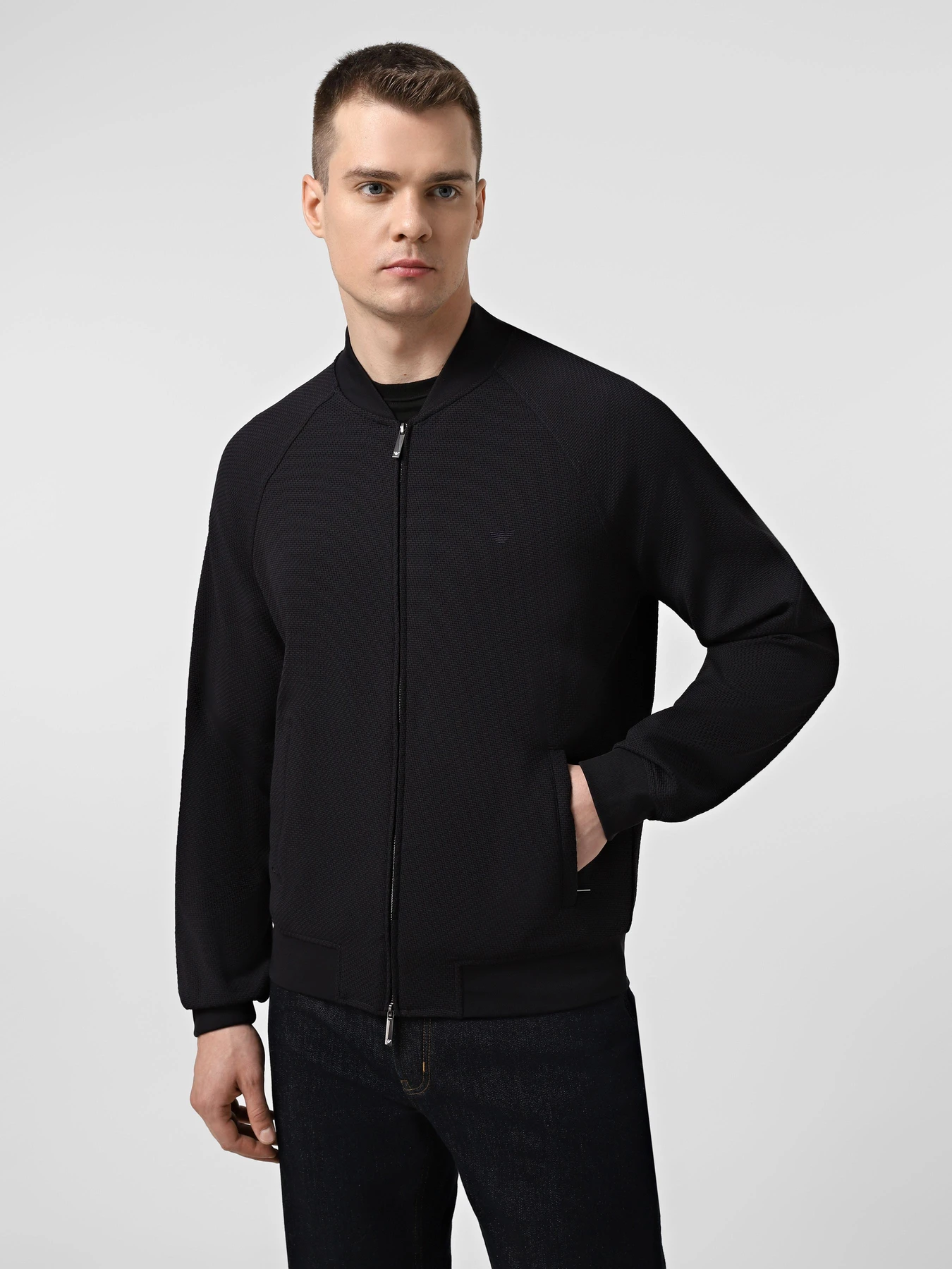 Куртки и дубленки Emporio Armani модель EM003606-AF19322-UB091 Куртки и дубленки Emporio Armani модель EM003606-AF19322-UB091 Фото