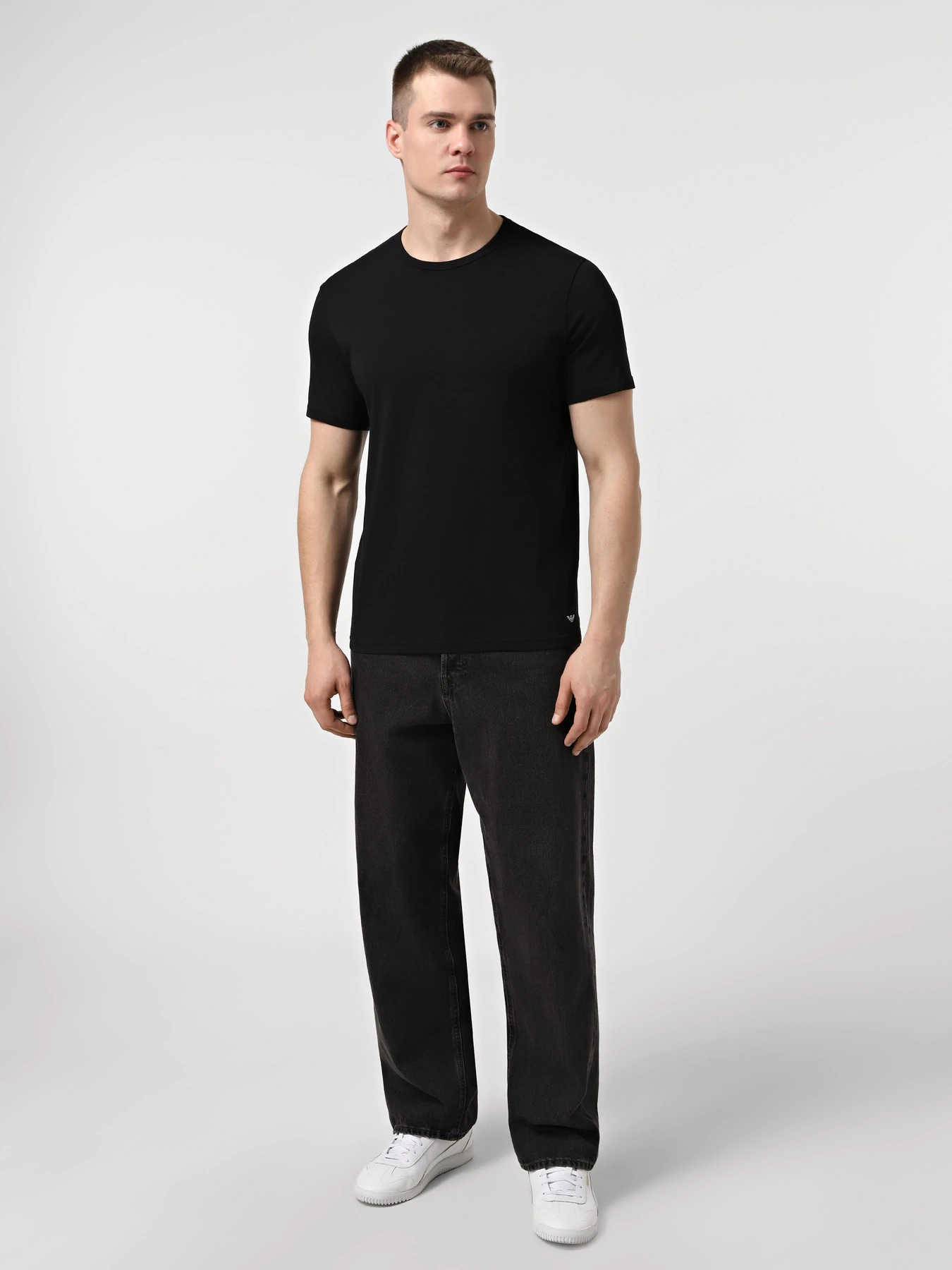 Футболки и поло Emporio Armani модель EM000391-AF14987-MC045 Футболки и поло Emporio Armani модель EM000391-AF14987-MC045 Фото