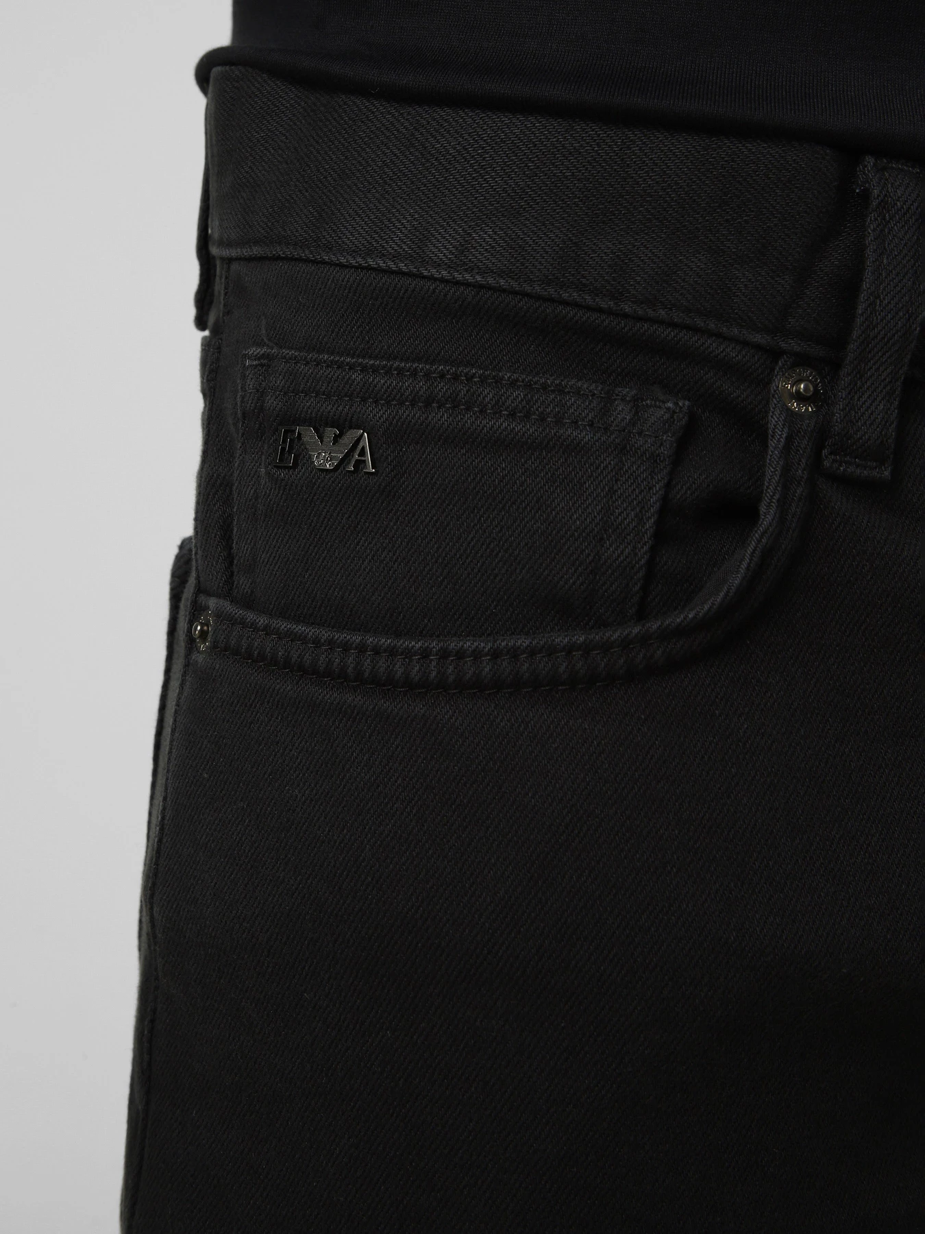 Джинсы Emporio Armani модель EM000763-AF24540-UC001 Джинсы Emporio Armani модель EM000763-AF24540-UC001 Фото