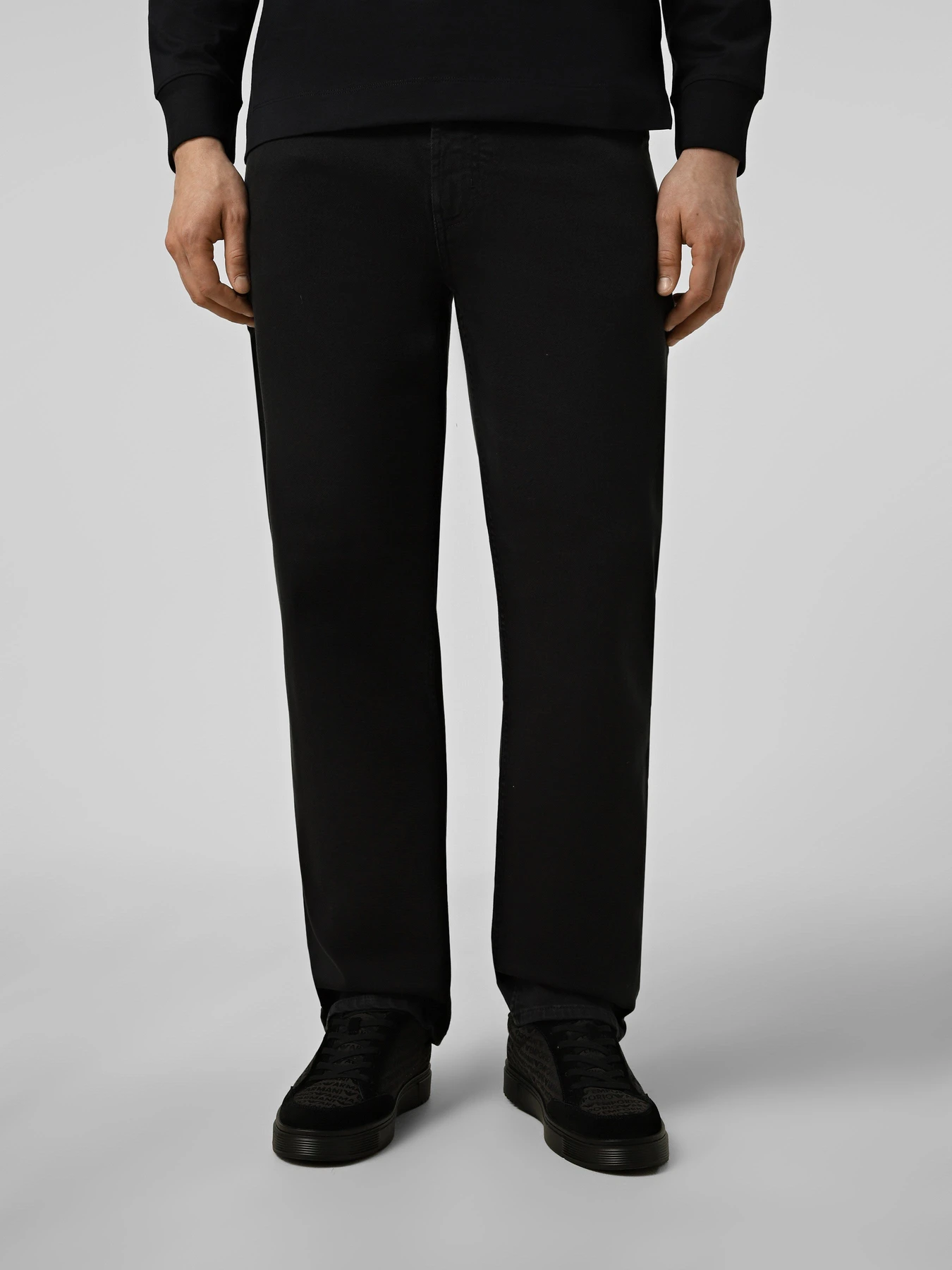 Джинсы Emporio Armani модель EM000763-AF24540-UC001 Джинсы Emporio Armani модель EM000763-AF24540-UC001 Фото