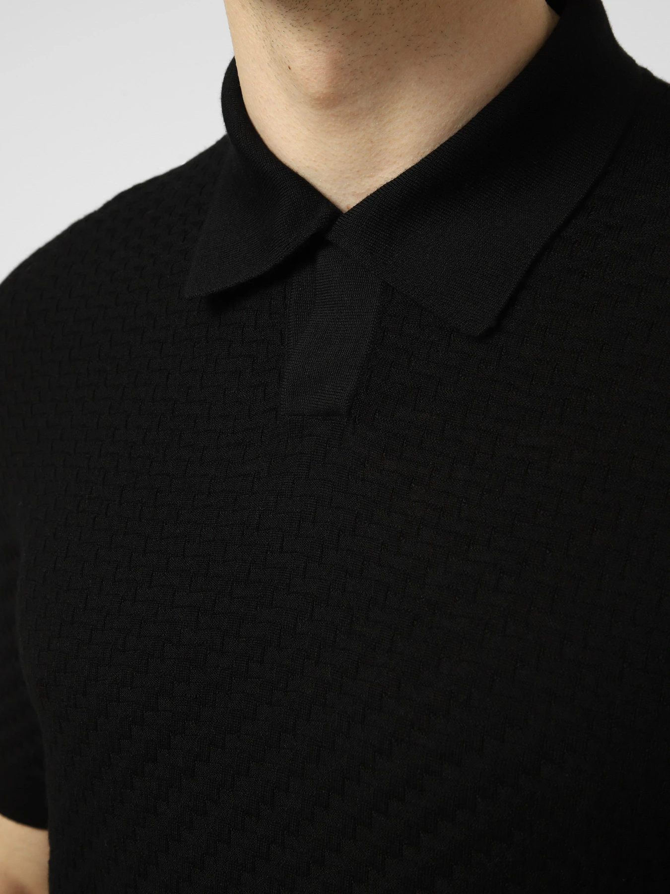 Футболки и поло Emporio Armani модель EM004312-AF23757-UC001 Футболки и поло Emporio Armani модель EM004312-AF23757-UC001 Фото