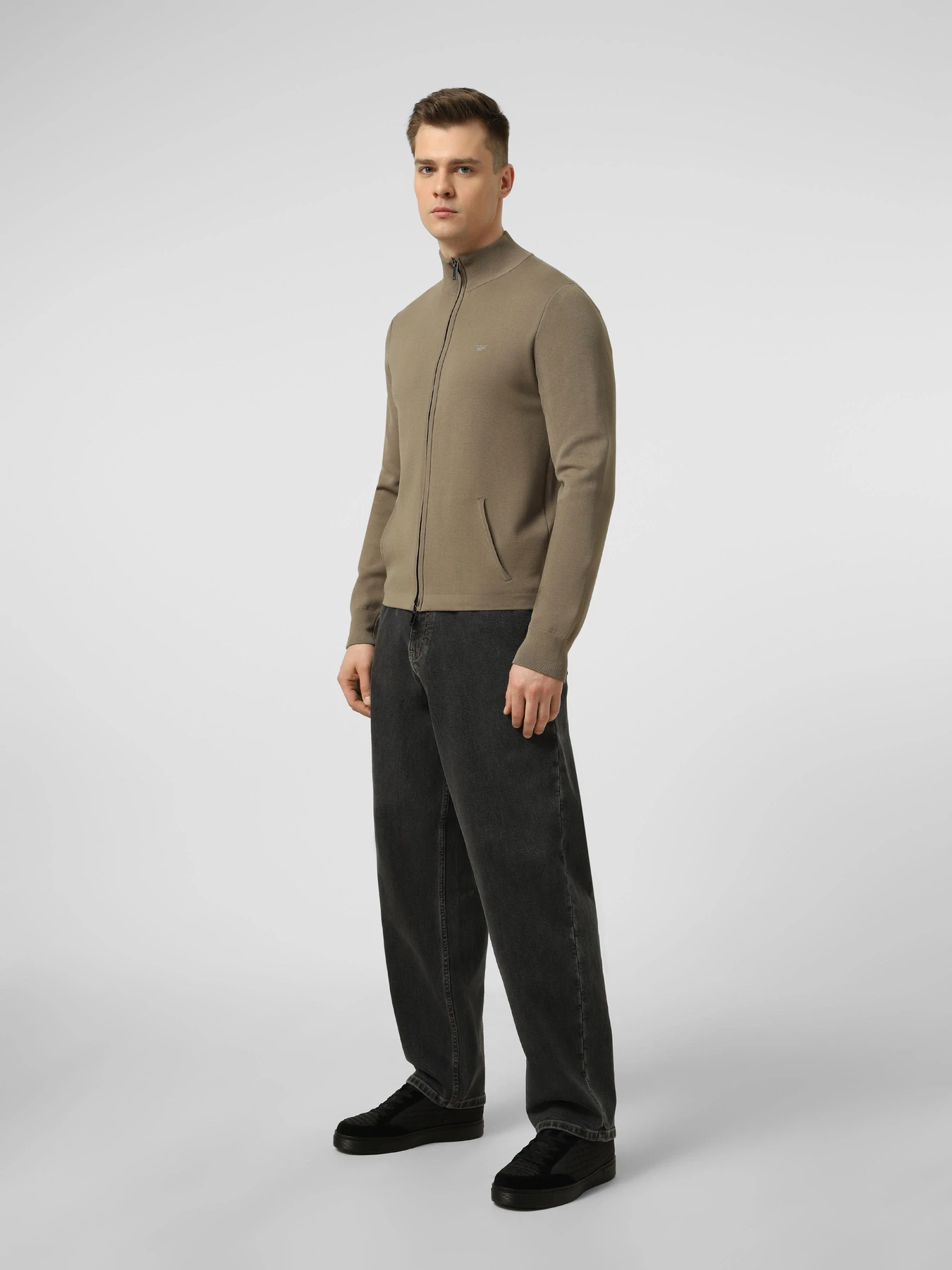 Худи и свитшоты Emporio Armani модель EM004797-AF23760-U6183 Худи и свитшоты Emporio Armani модель EM004797-AF23760-U6183 Фото