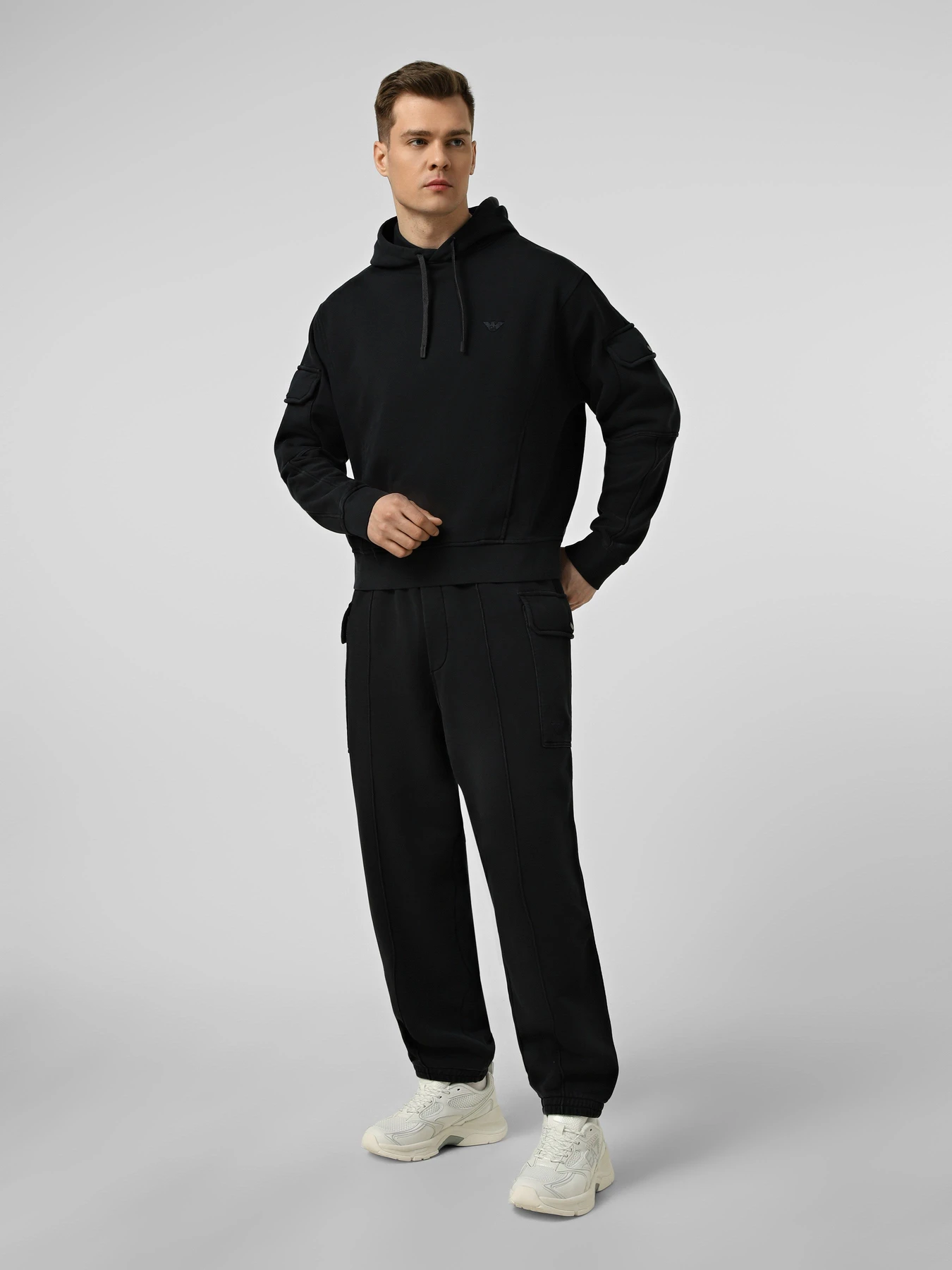 Штани Emporio Armani модель EM004864-AF13713-UB118 Штани Emporio Armani модель EM004864-AF13713-UB118 Фото