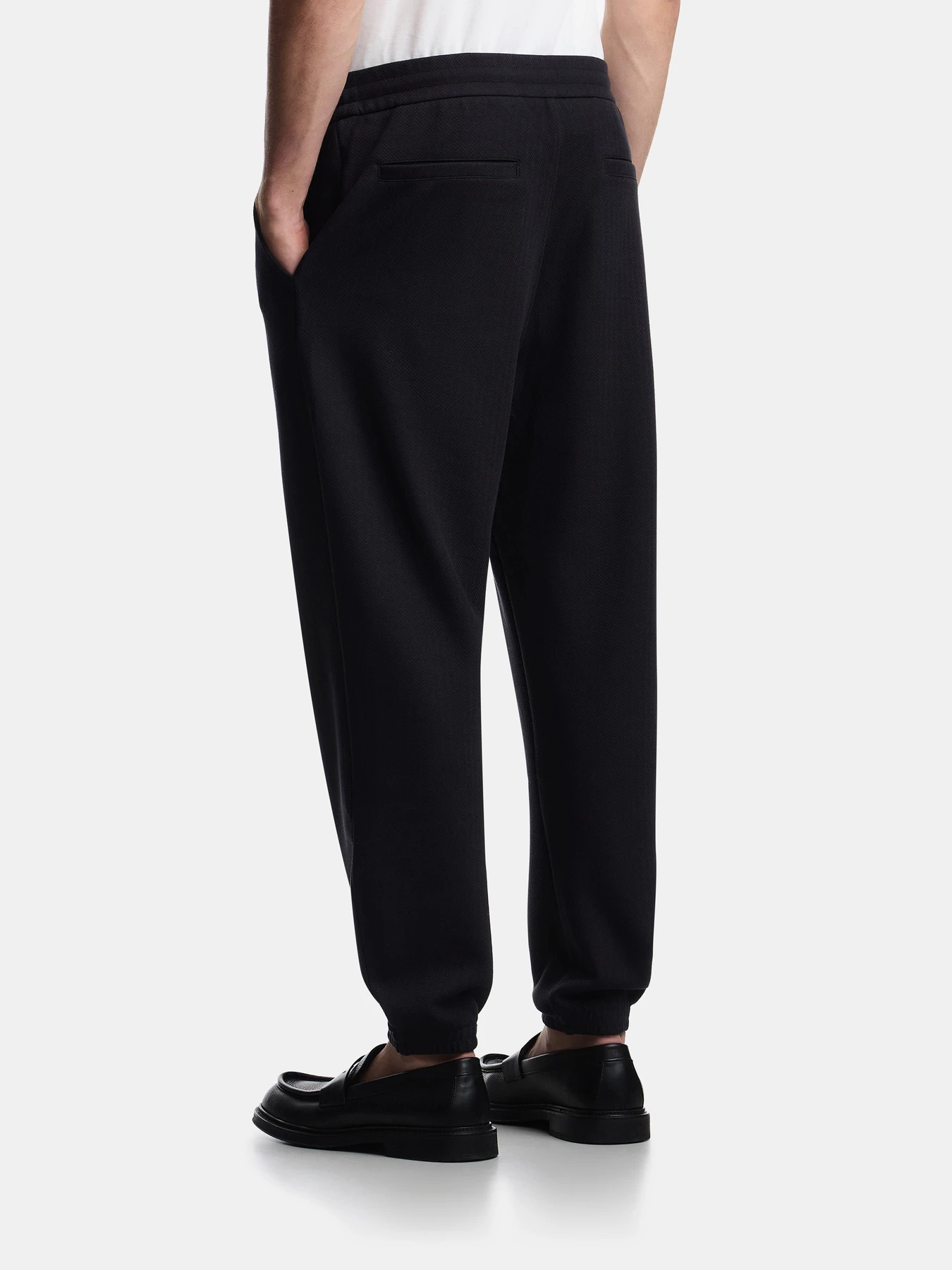 Брюки Emporio Armani модель EM005382-AF13700-FB417 Брюки Emporio Armani модель EM005382-AF13700-FB417 Фото