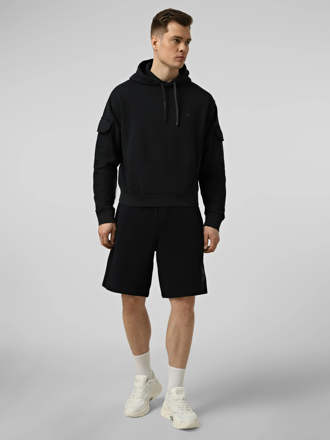 Шорты Emporio Armani модель EM005385-AF13713-UB118 Шорты Emporio Armani модель EM005385-AF13713-UB118 Фото