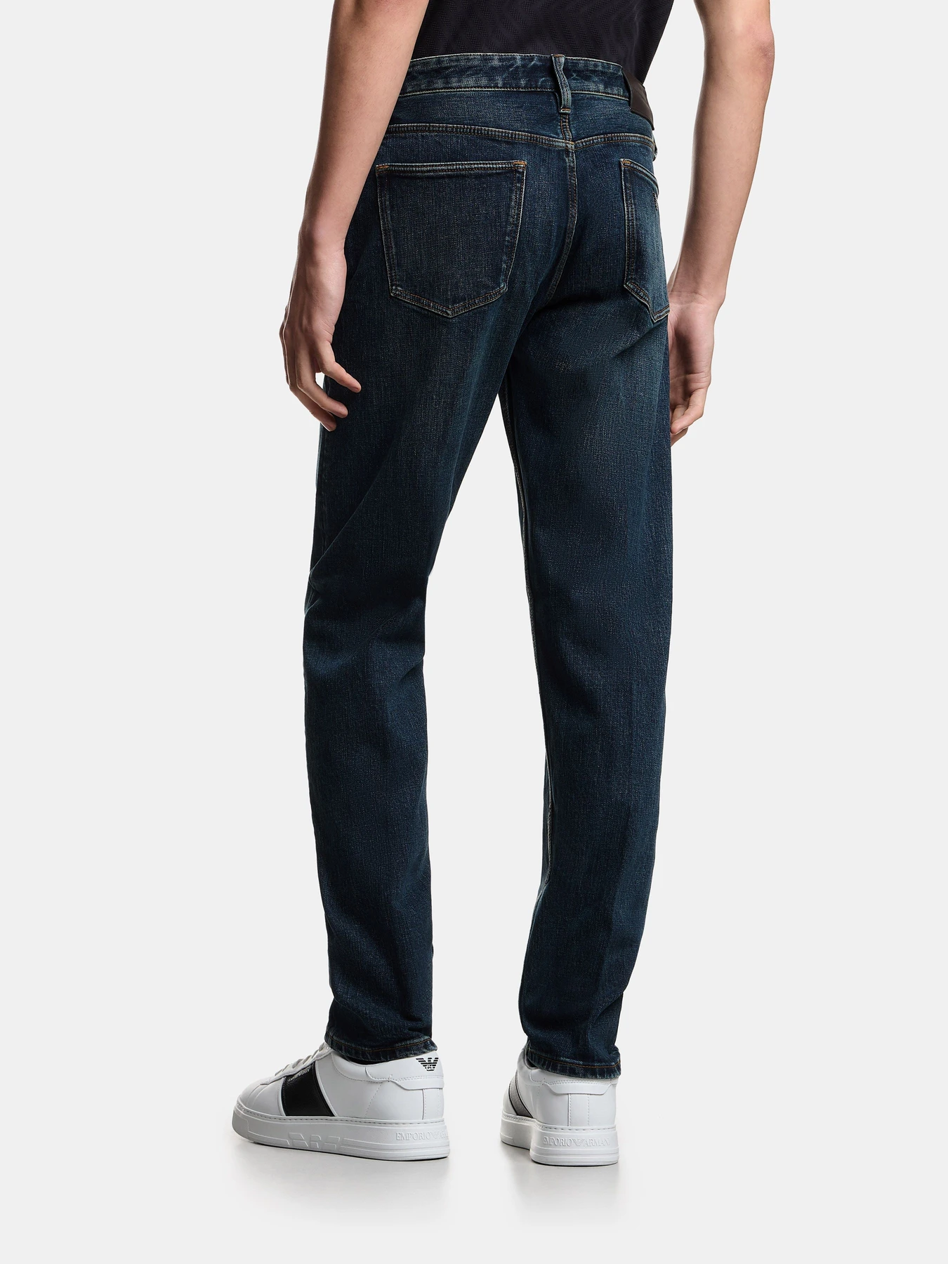 Джинсы Emporio Armani модель EM000668-AF22245-MB001 Джинсы Emporio Armani модель EM000668-AF22245-MB001 Фото