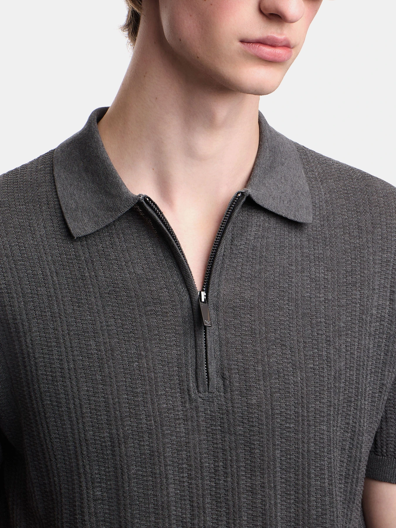 Футболки и поло Emporio Armani модель EM004305-AF23761-O8003 Футболки и поло Emporio Armani модель EM004305-AF23761-O8003 Фото