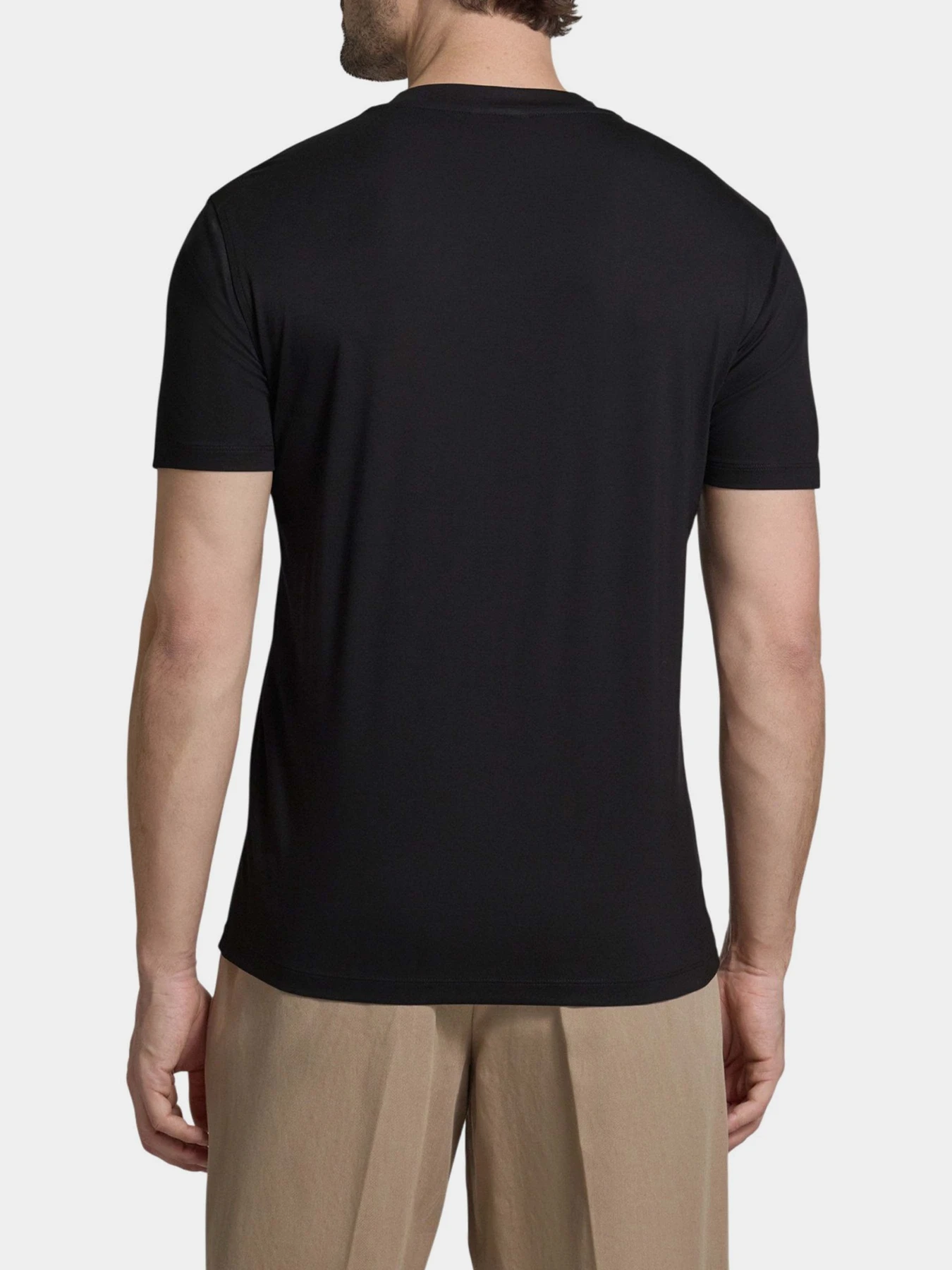 Футболки и поло Emporio Armani модель EM004586-AF13721-UC001 Футболки и поло Emporio Armani модель EM004586-AF13721-UC001 Фото