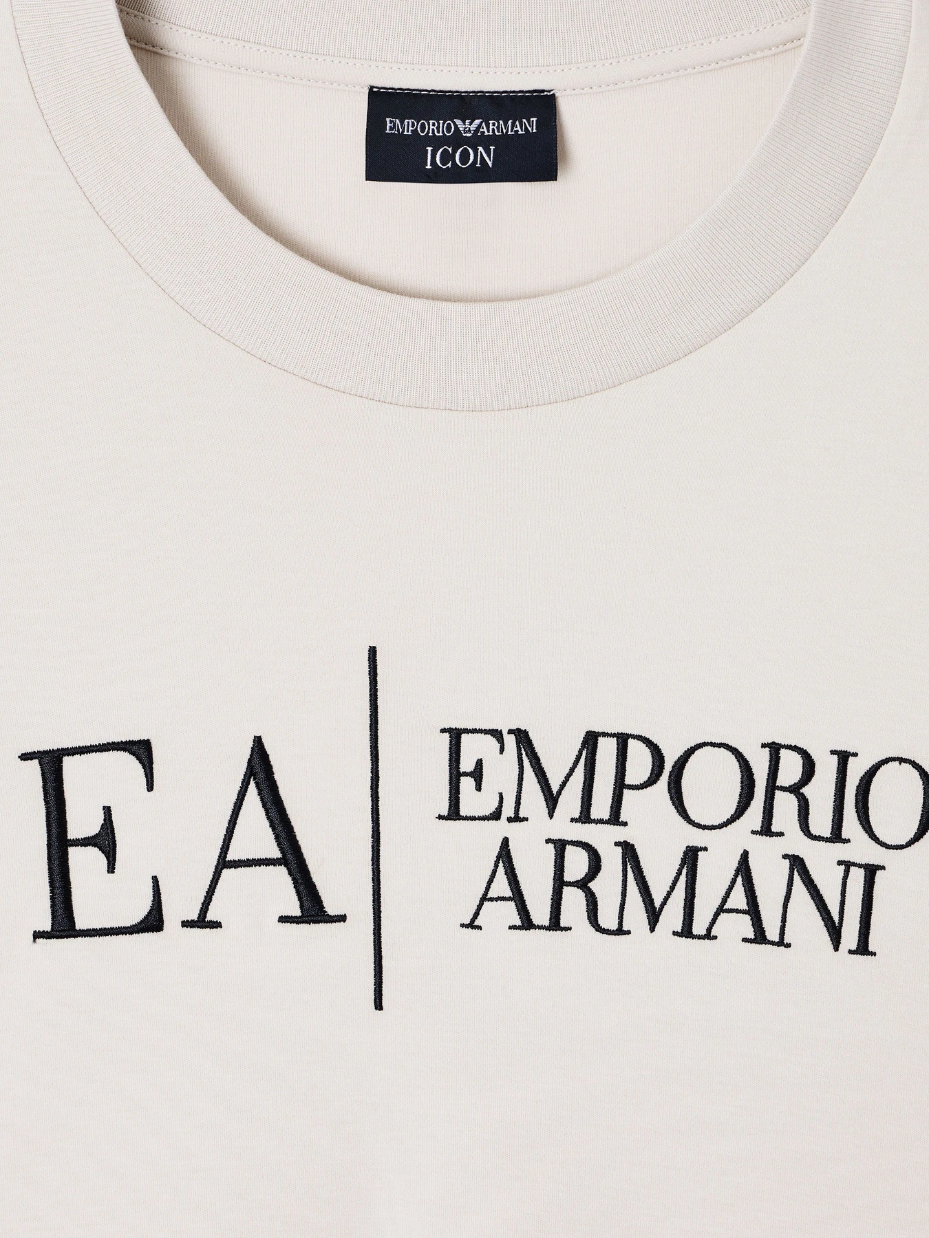 Футболки и поло Emporio Armani модель EM005551-AF25183-F1058 Футболки и поло Emporio Armani модель EM005551-AF25183-F1058 Фото