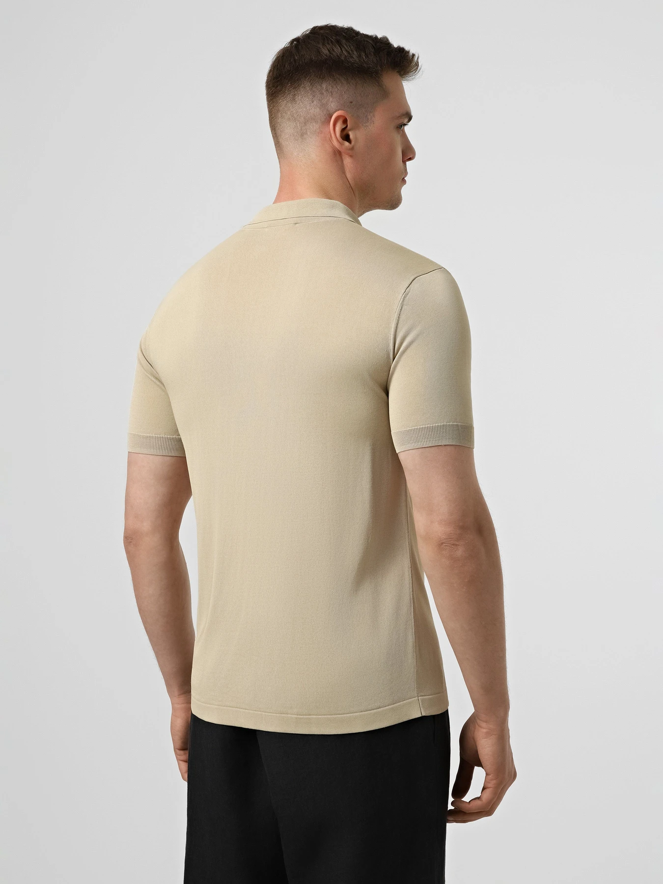 Футболки и поло Emporio Armani модель EM005709-AF25741-U6158 Футболки и поло Emporio Armani модель EM005709-AF25741-U6158 Фото
