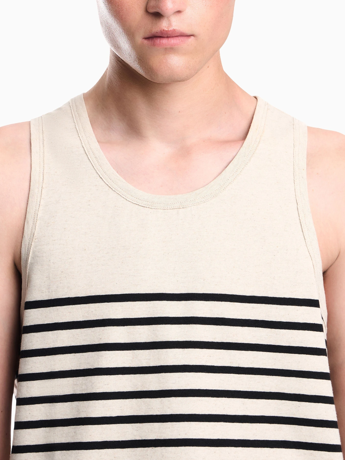 Футболки и поло Emporio Armani модель EM006928-AF28307-F1001 Футболки и поло Emporio Armani модель EM006928-AF28307-F1001 Фото