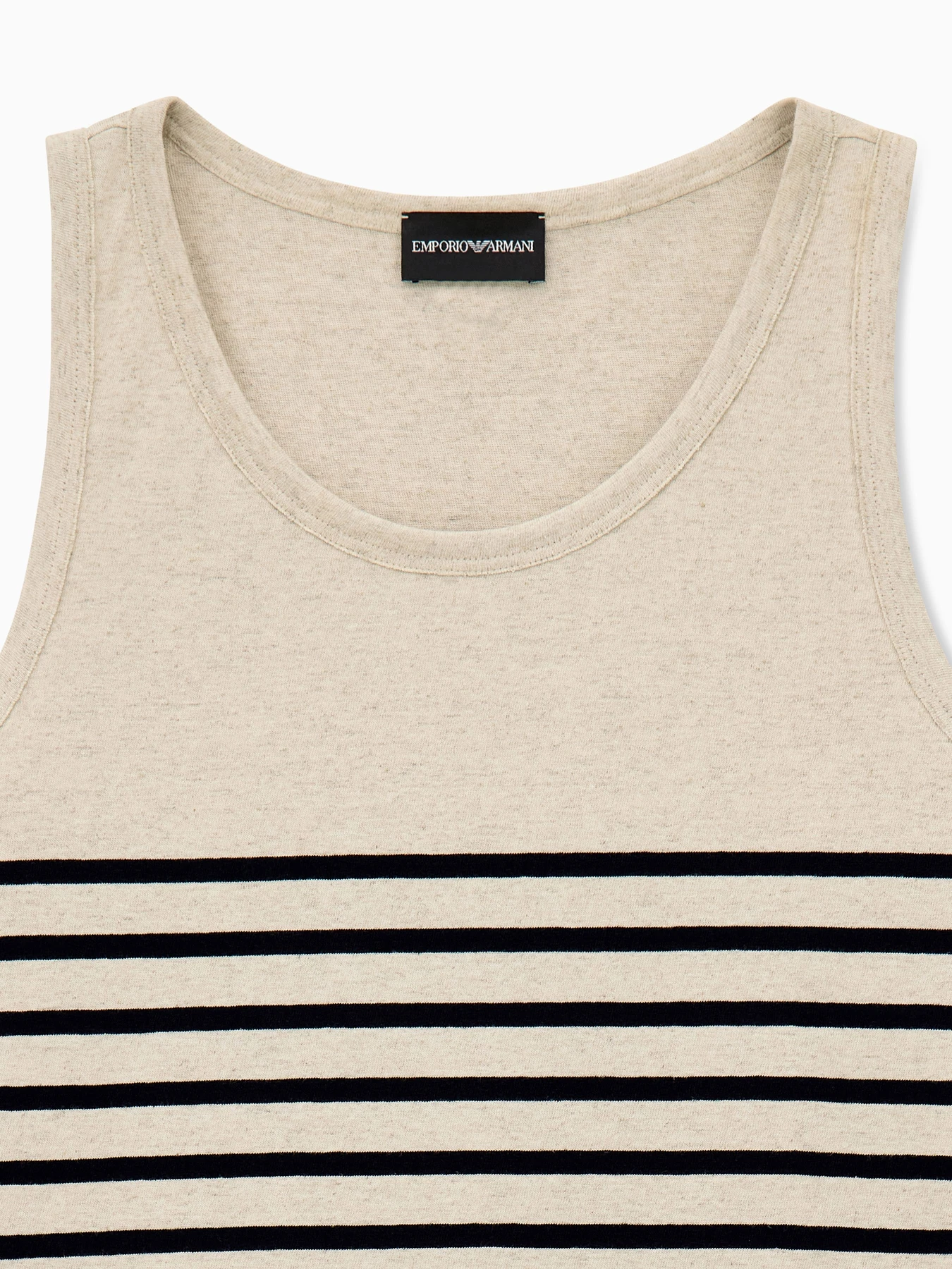 Футболки и поло Emporio Armani модель EM006928-AF28307-F1001 Футболки и поло Emporio Armani модель EM006928-AF28307-F1001 Фото