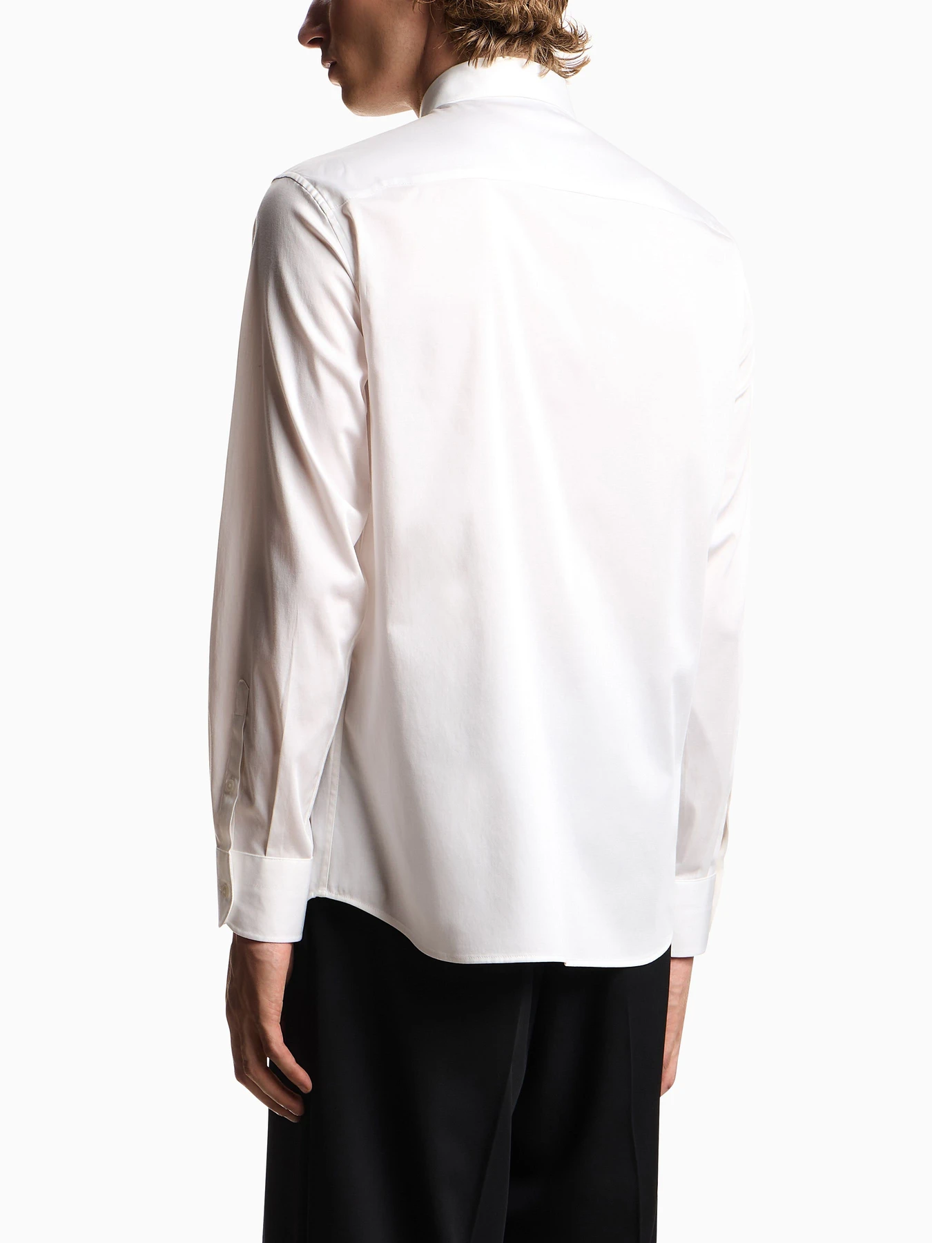 Рубашки Emporio Armani модель EM005123-AF23800-U0002 Фото