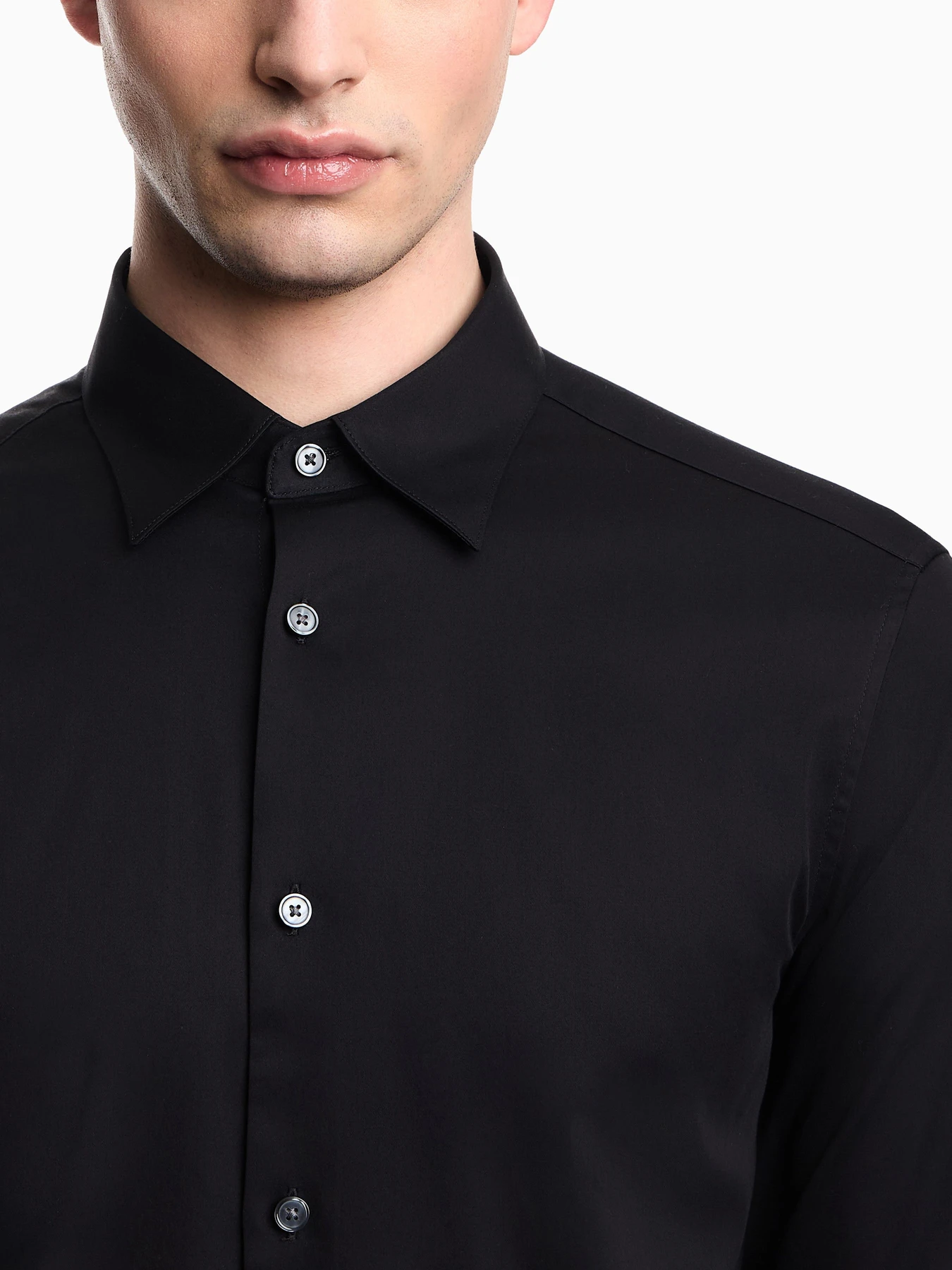 Рубашки Emporio Armani модель EM005123-AF23800-UC001 Фото