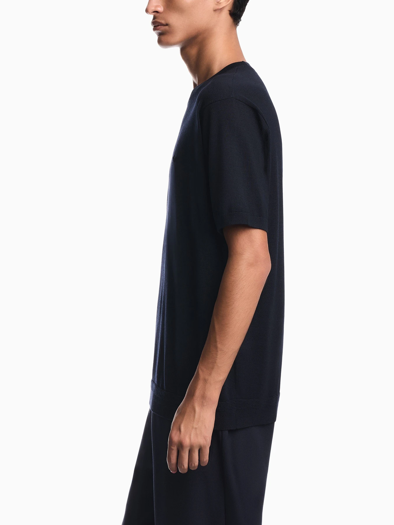Свитеры и кардиганы Emporio Armani модель EM006586-AF27805-UB118 Свитеры и кардиганы Emporio Armani модель EM006586-AF27805-UB118 Фото