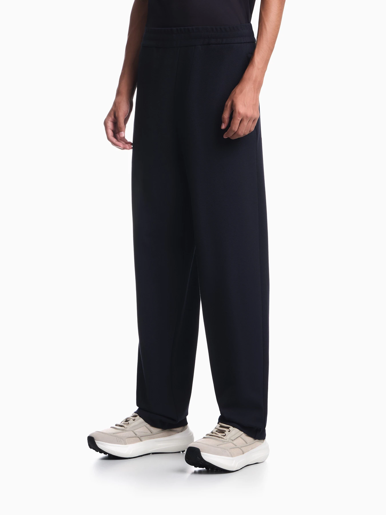 Брюки Emporio Armani модель EM006321-AF27655-UB118 Брюки Emporio Armani модель EM006321-AF27655-UB118 Фото