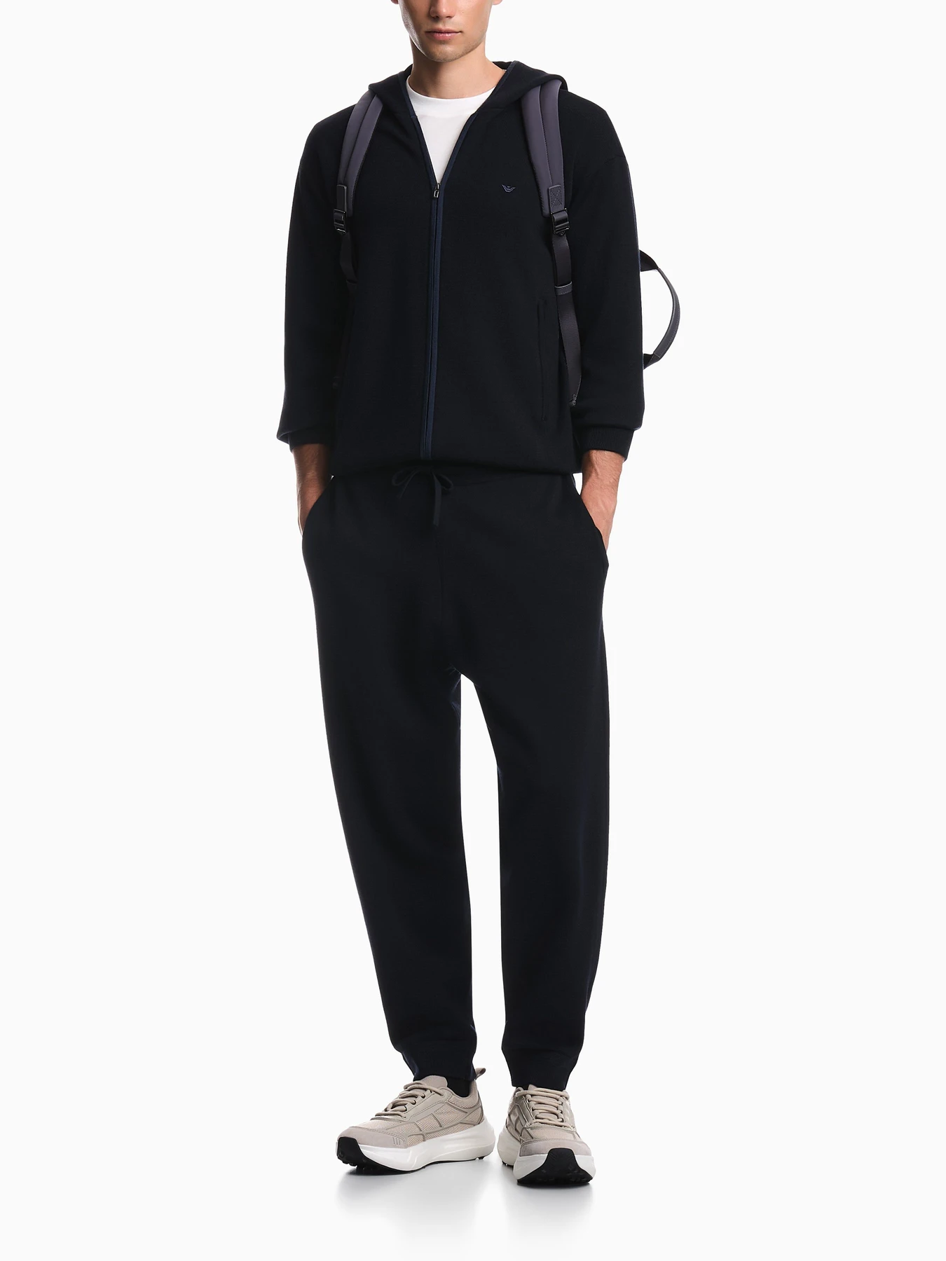 Брюки Emporio Armani модель EM006375-AF27807-UB118 Брюки Emporio Armani модель EM006375-AF27807-UB118 Фото