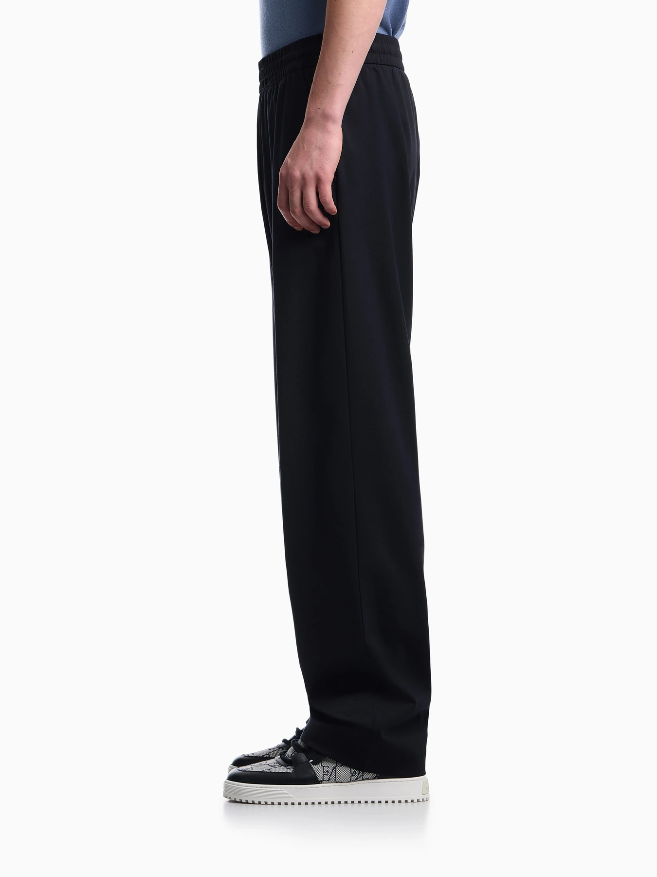 Брюки Emporio Armani модель EM006858-AF28109-UB118 Брюки Emporio Armani модель EM006858-AF28109-UB118 Фото
