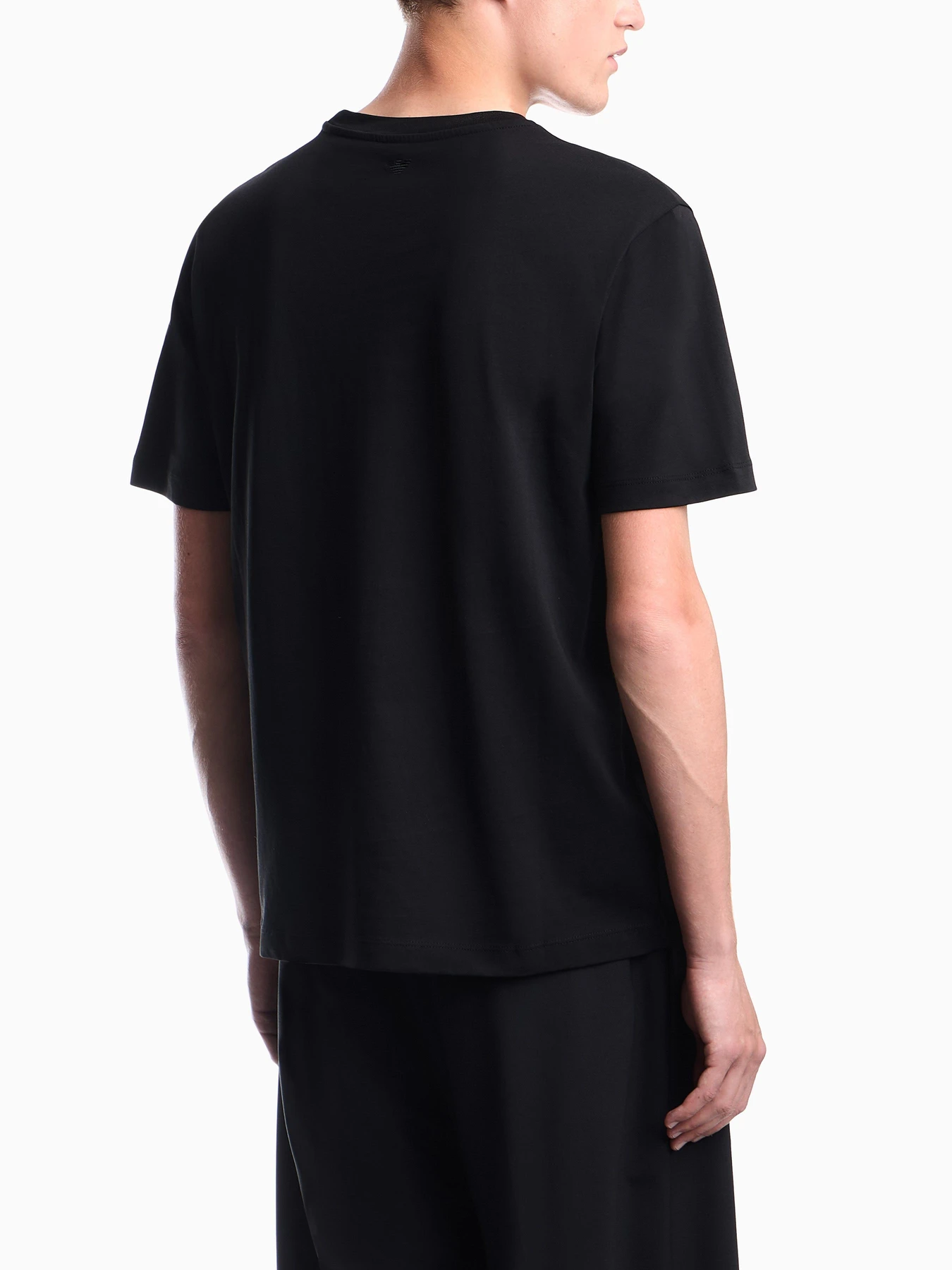 Футболки и поло Emporio Armani модель EM006931-AF23082-FC302 Фото
