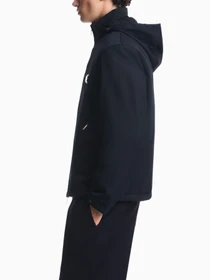 Куртки и дубленки Emporio Armani модель EM006729-AF18264-UB118 Фото
