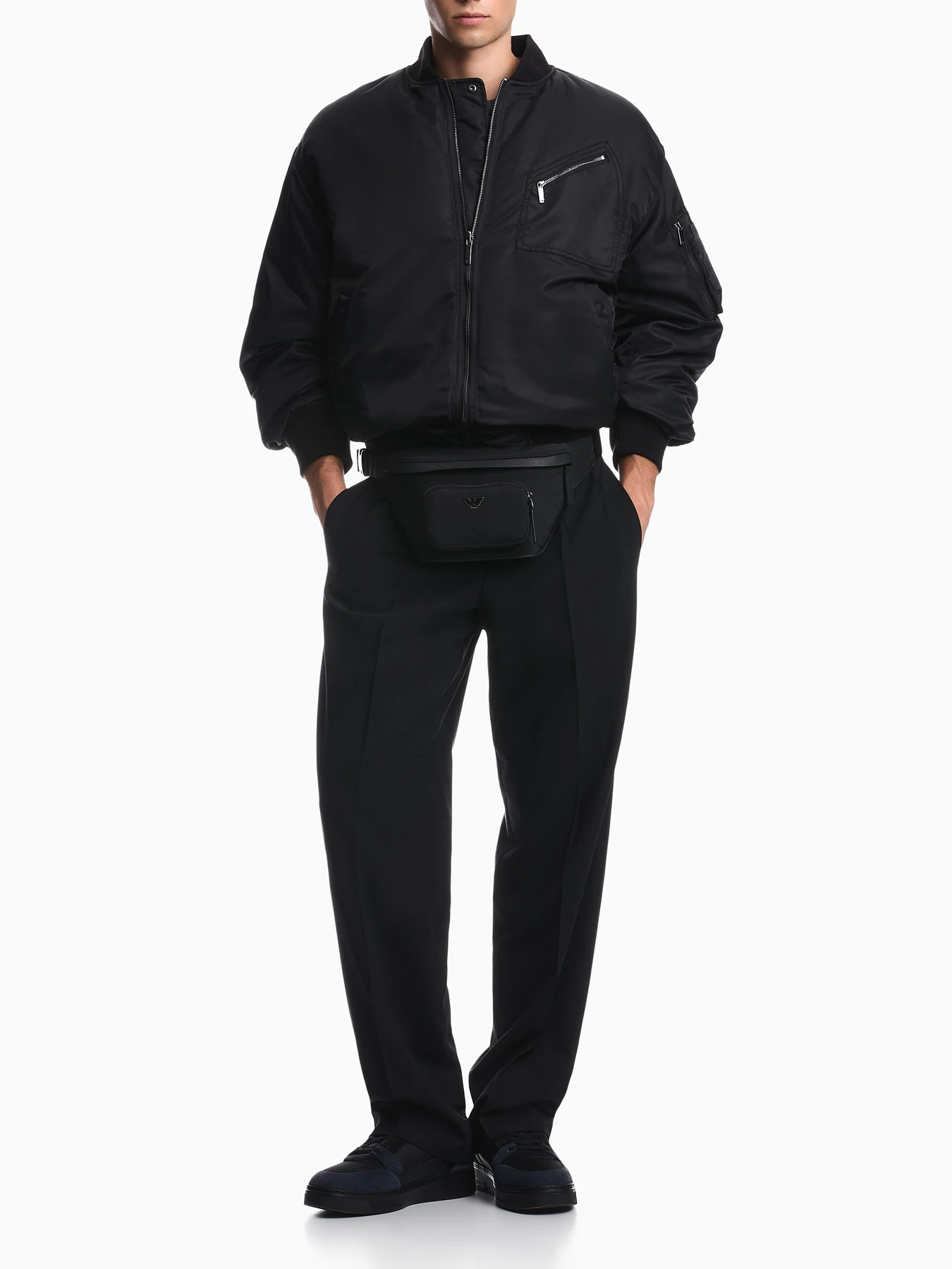 Куртки и дубленки Emporio Armani модель EM006749-AF29161-UC001 Куртки и дубленки Emporio Armani модель EM006749-AF29161-UC001 Фото