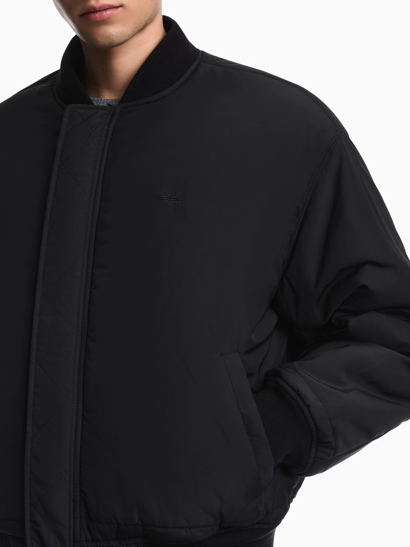 Куртки и дубленки Emporio Armani модель EM006749-AF29161-UC001 Куртки и дубленки Emporio Armani модель EM006749-AF29161-UC001 Фото