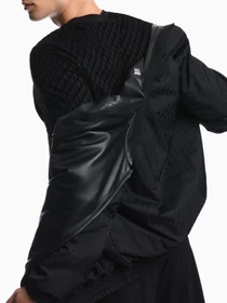 Куртки и дубленки Emporio Armani модель EM007244-AF29324-UC001 Фото