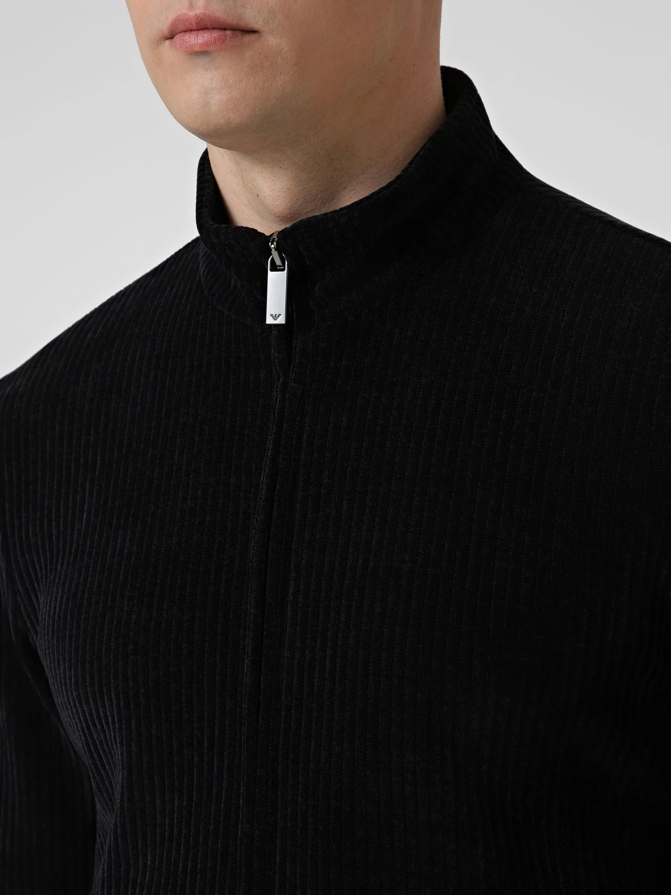Куртки и дубленки Emporio Armani модель EM007378-TE23228-UC001 Куртки и дубленки Emporio Armani модель EM007378-TE23228-UC001 Фото