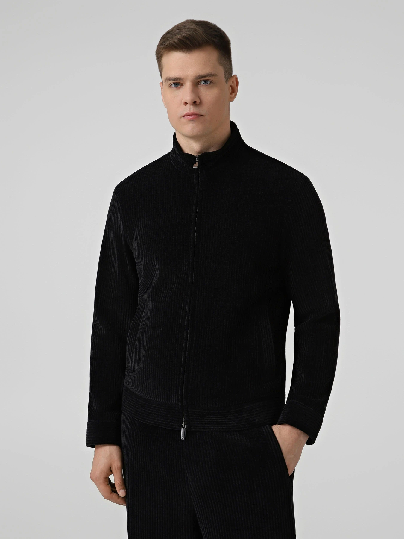 Куртки и дубленки Emporio Armani модель EM007378-TE23228-UC001 Куртки и дубленки Emporio Armani модель EM007378-TE23228-UC001 Фото