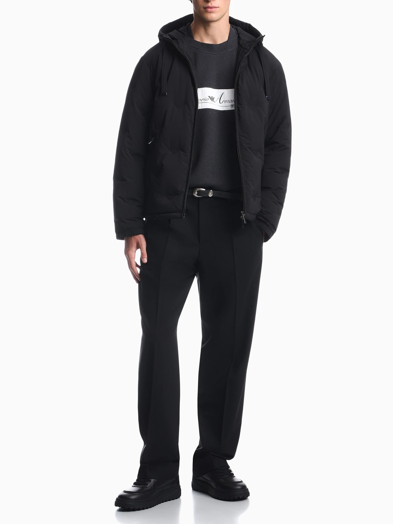 Куртки и дубленки Emporio Armani модель EM006730-AF18232-UC001 Куртки и дубленки Emporio Armani модель EM006730-AF18232-UC001 Фото