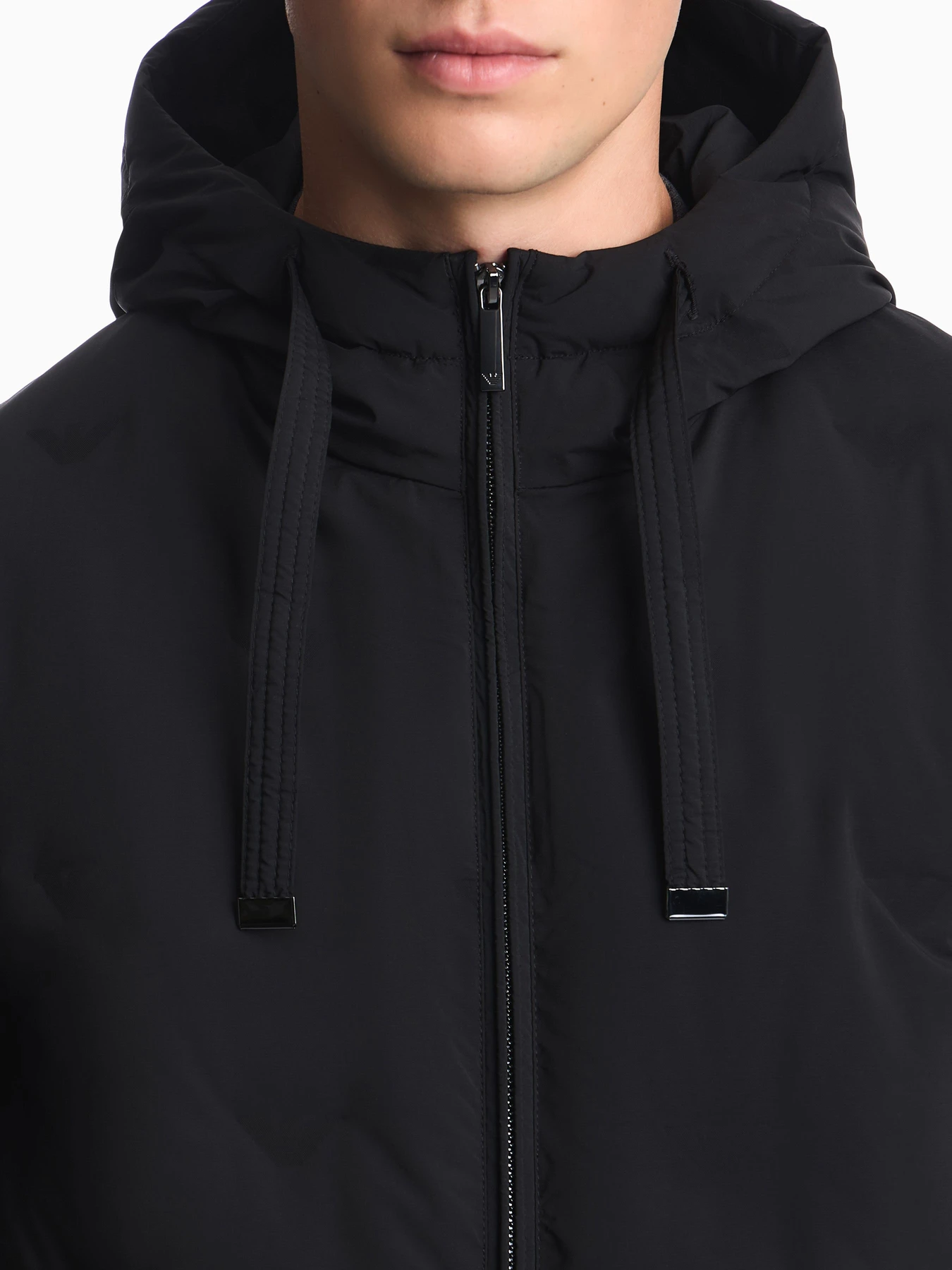 Куртки и дубленки Emporio Armani модель EM006730-AF18232-UC001 Куртки и дубленки Emporio Armani модель EM006730-AF18232-UC001 Фото