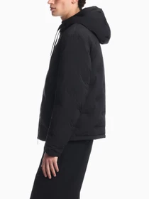 Куртки и дубленки Emporio Armani модель EM006730-AF18232-UC001 Фото