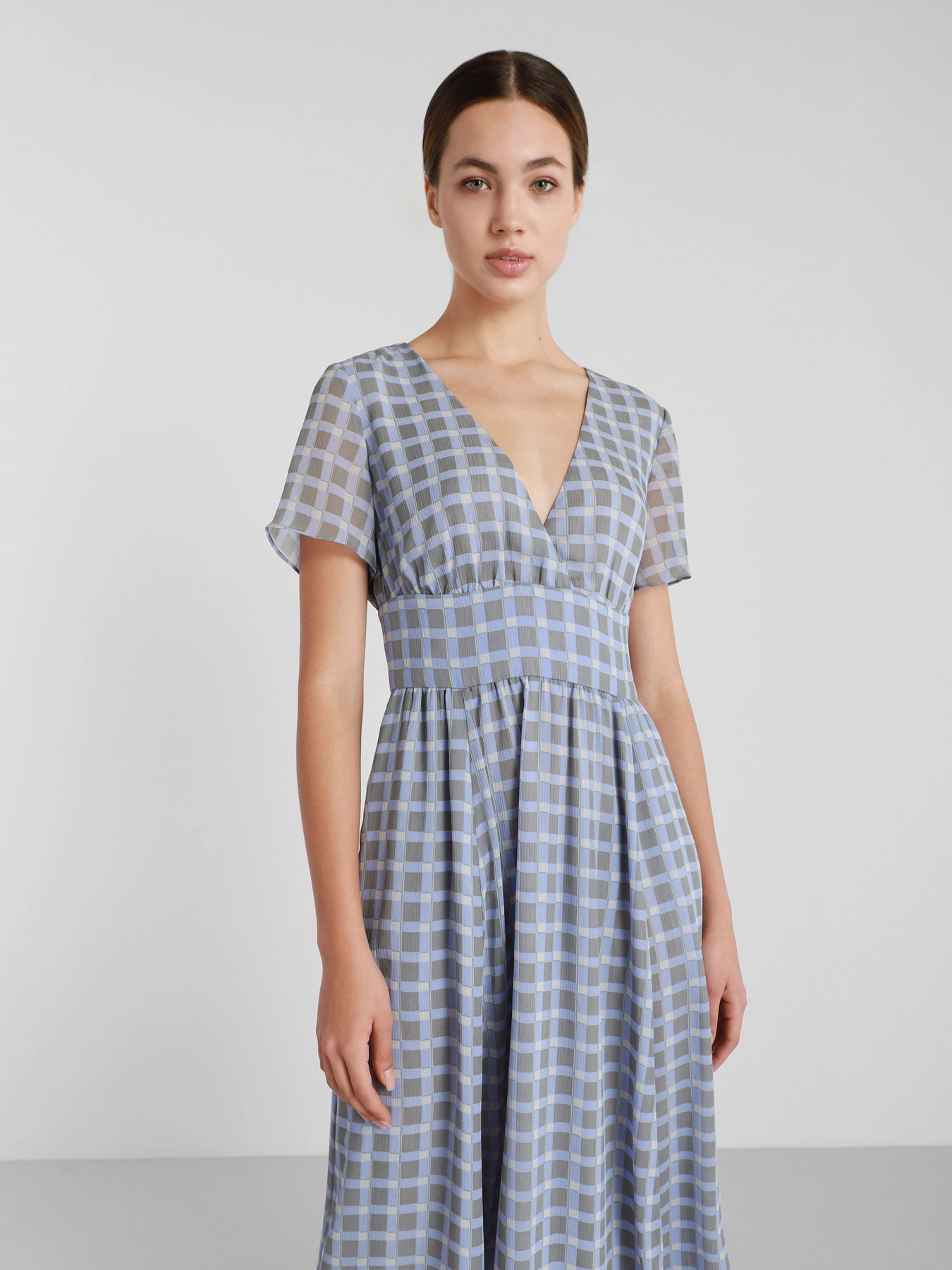 Платья Emporio Armani модель 3K2A73-2NXUZ-F602 Платья Emporio Armani модель 3K2A73-2NXUZ-F602 Фото