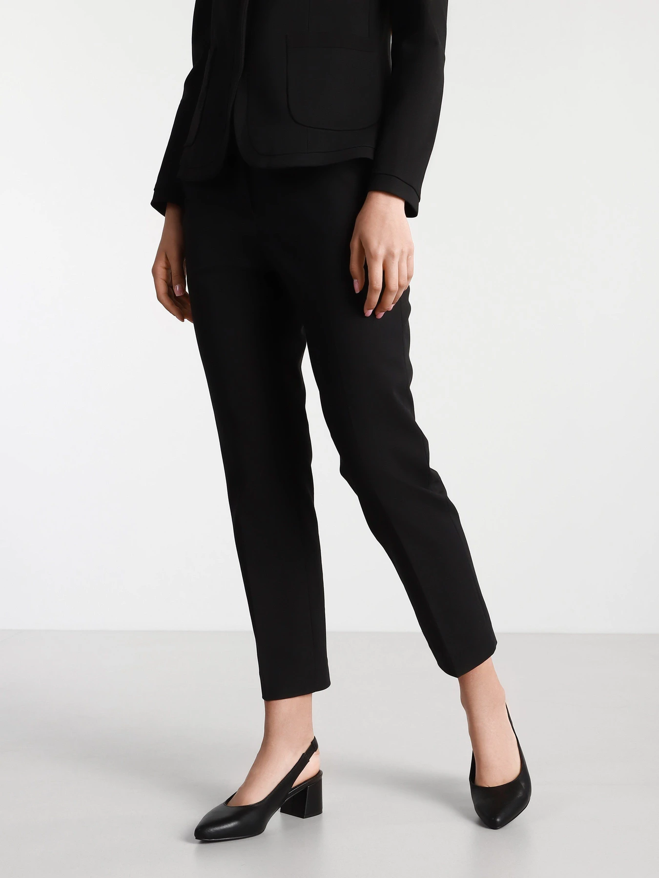 Брюки Emporio Armani модель 3K2P63-2NYSZ-0999 Фото