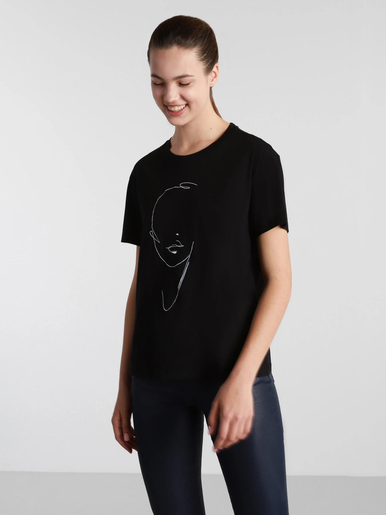 Футболки и поло Emporio Armani модель 3K2T7L-2JSYZ-0999 Футболки и поло Emporio Armani модель 3K2T7L-2JSYZ-0999 Фото