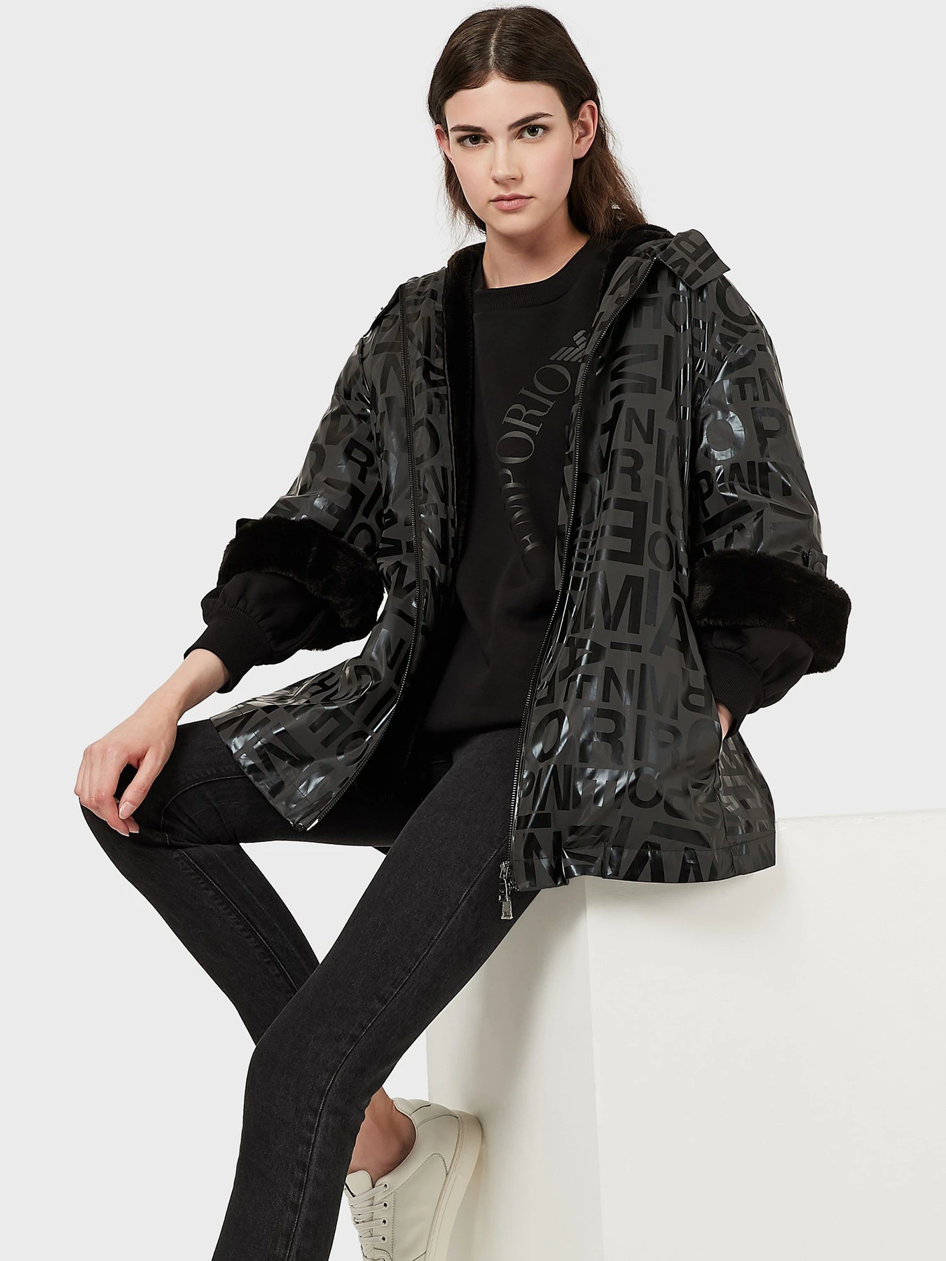 Худи и свитшоты Emporio Armani модель 6K2M7J-2JRGZ-0999 Фото