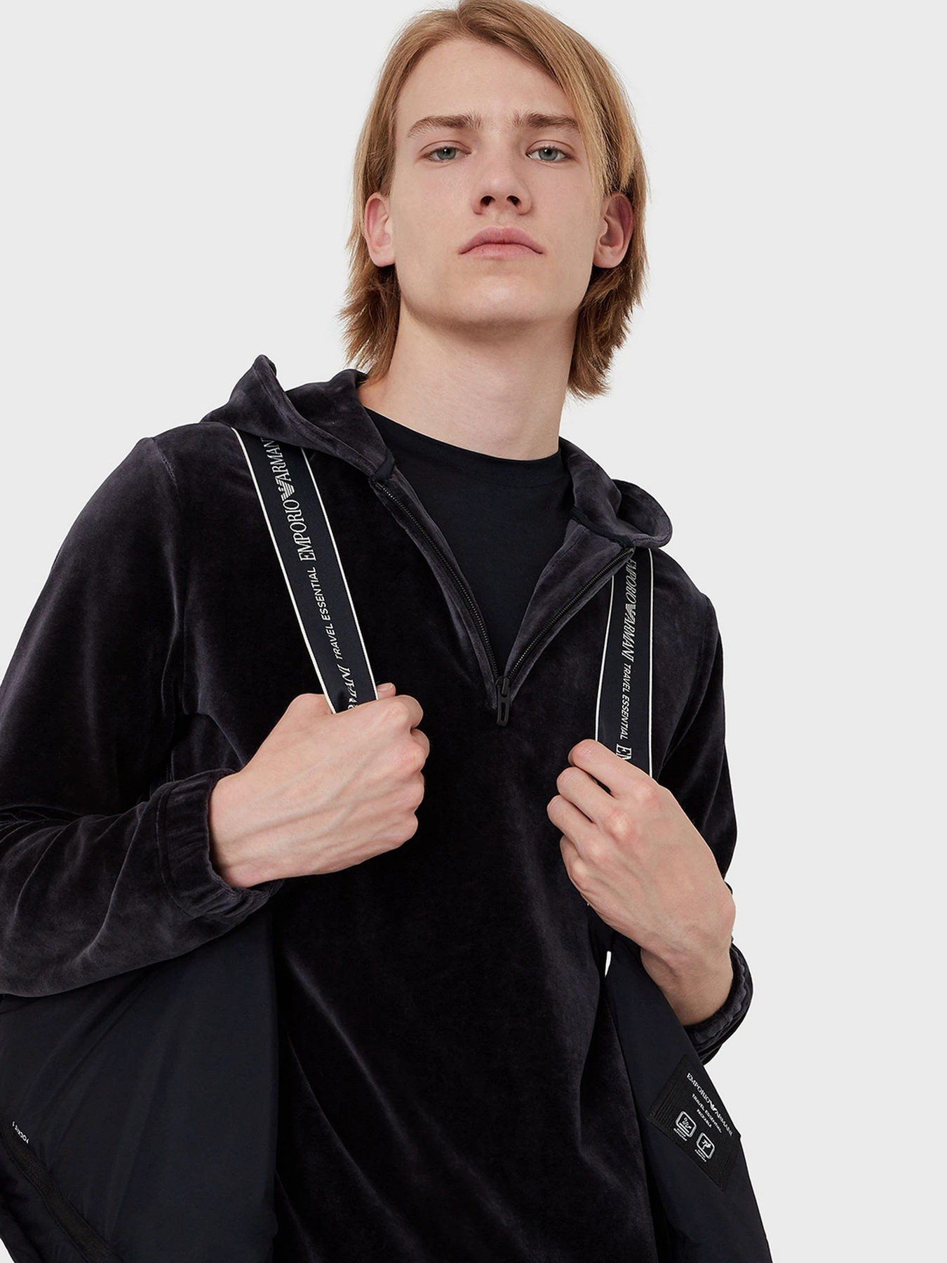 Футболки і поло Emporio Armani модель 6K1TS2-1JUVZ-0920 Футболки і поло Emporio Armani модель 6K1TS2-1JUVZ-0920 Фото