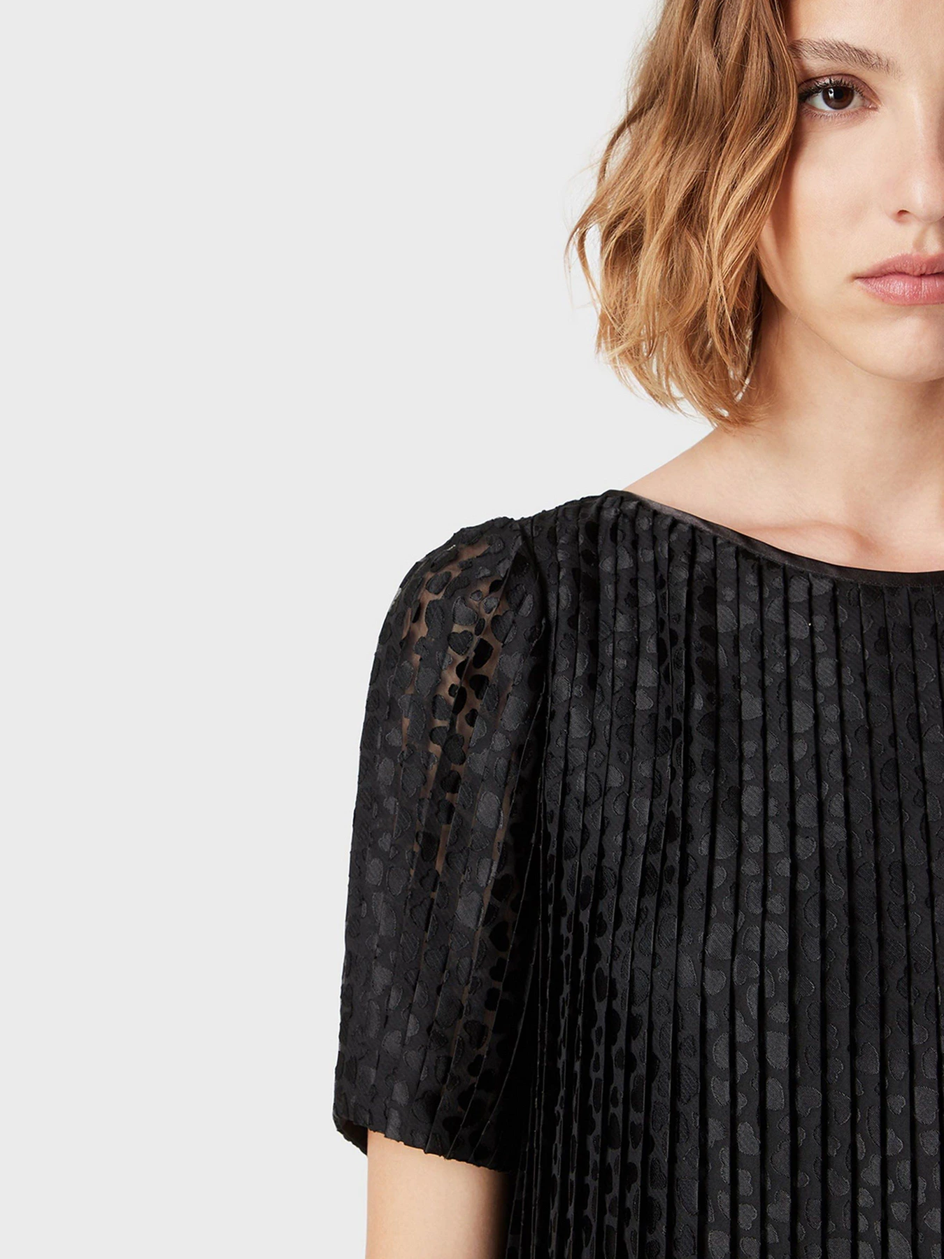 Платья Emporio Armani модель 6K2A68-2NJUZ-0999 Платья Emporio Armani модель 6K2A68-2NJUZ-0999 Фото