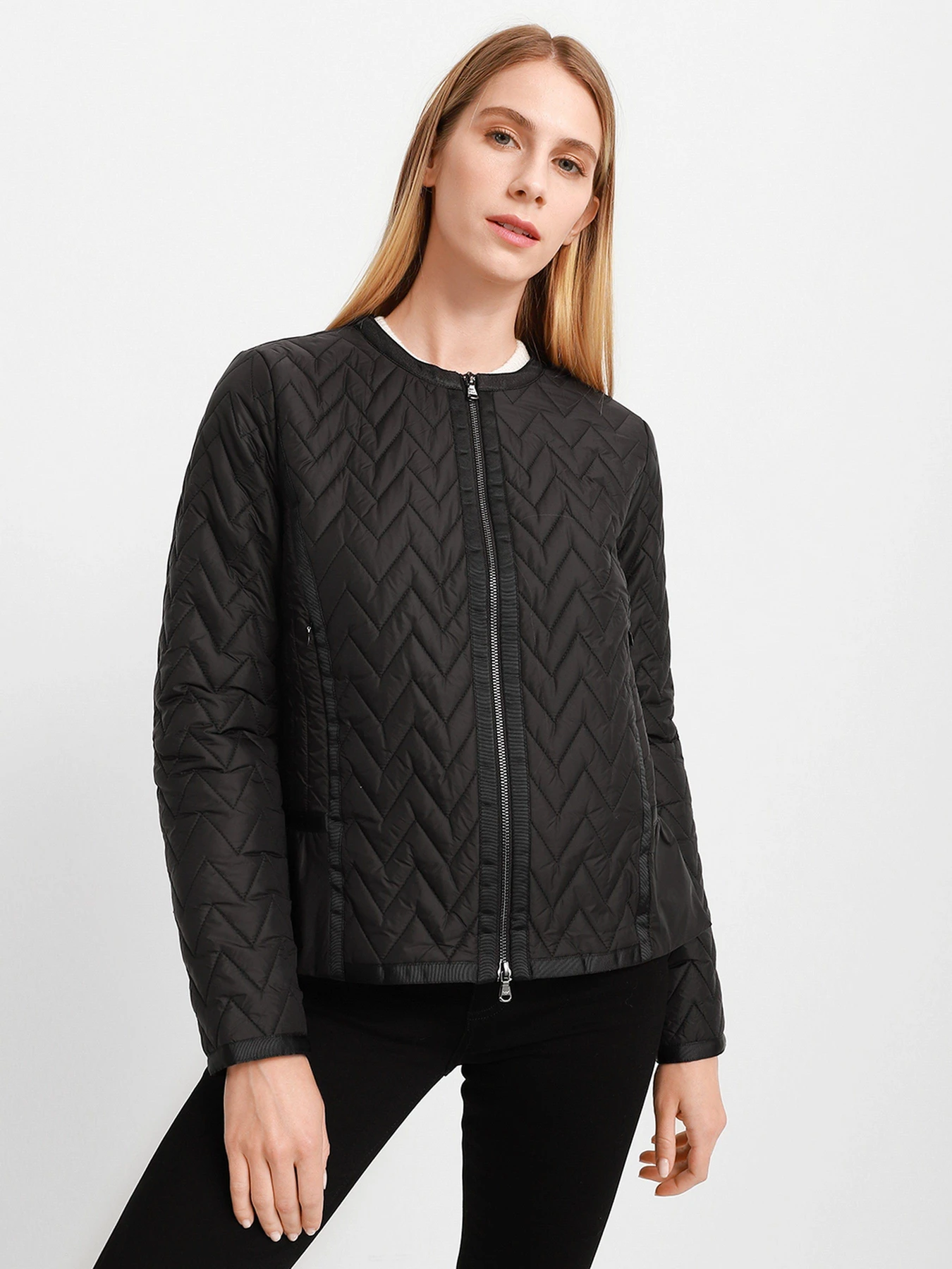 Куртки та дублянки Emporio Armani модель 6K2B65-2NJBZ-0999 Куртки та дублянки Emporio Armani модель 6K2B65-2NJBZ-0999 Фото