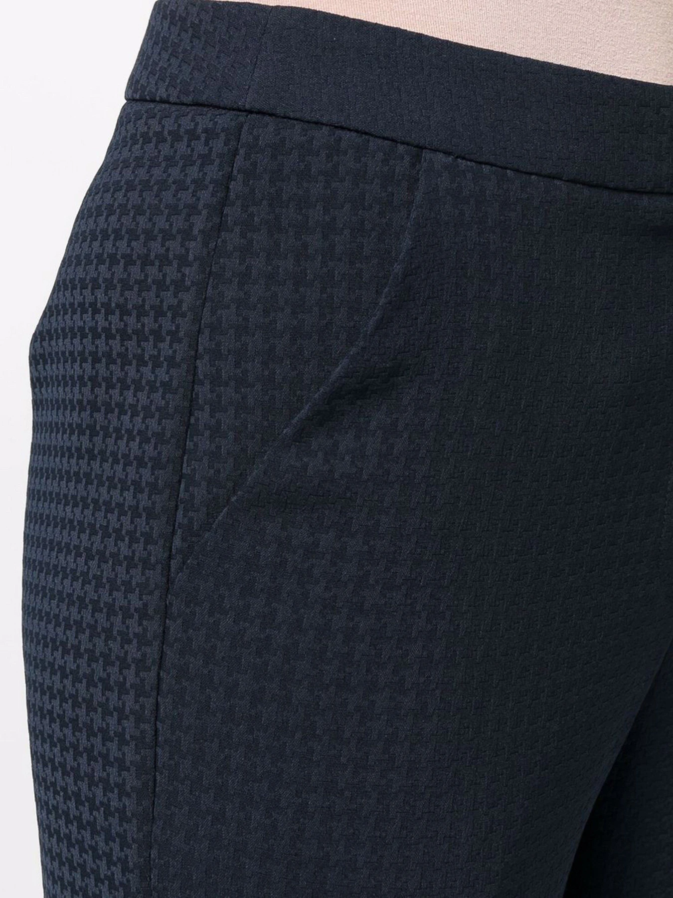 Брюки Emporio Armani модель 6K2P95-2NJFZ-0919 Брюки Emporio Armani модель 6K2P95-2NJFZ-0919 Фото