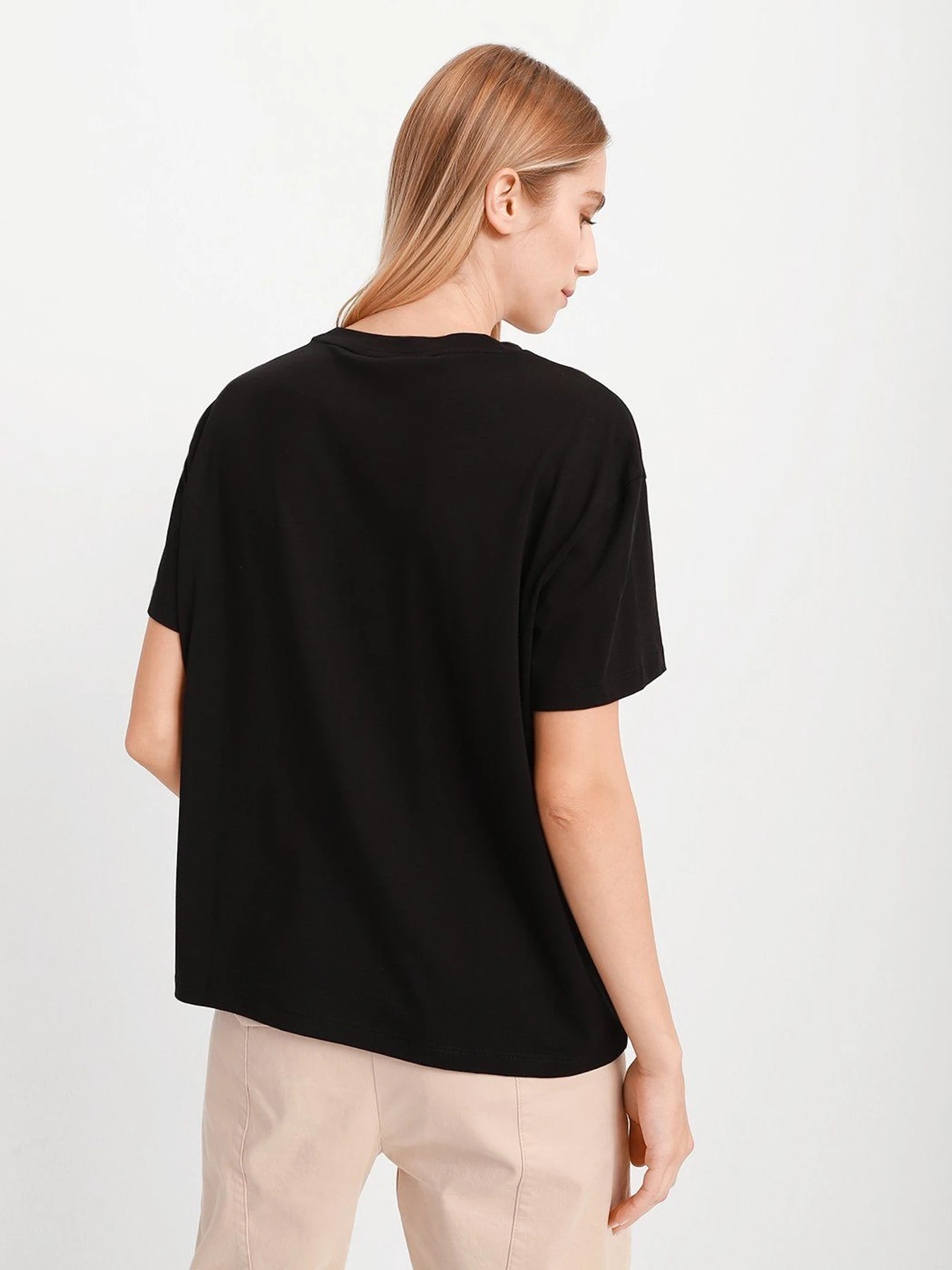 Футболки и поло Emporio Armani модель 6K2T7U-2JSYZ-0999 Футболки и поло Emporio Armani модель 6K2T7U-2JSYZ-0999 Фото