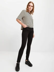Джинсы Emporio Armani Super Skinny модель 6K2J23-2N81Z-0999 Фото
