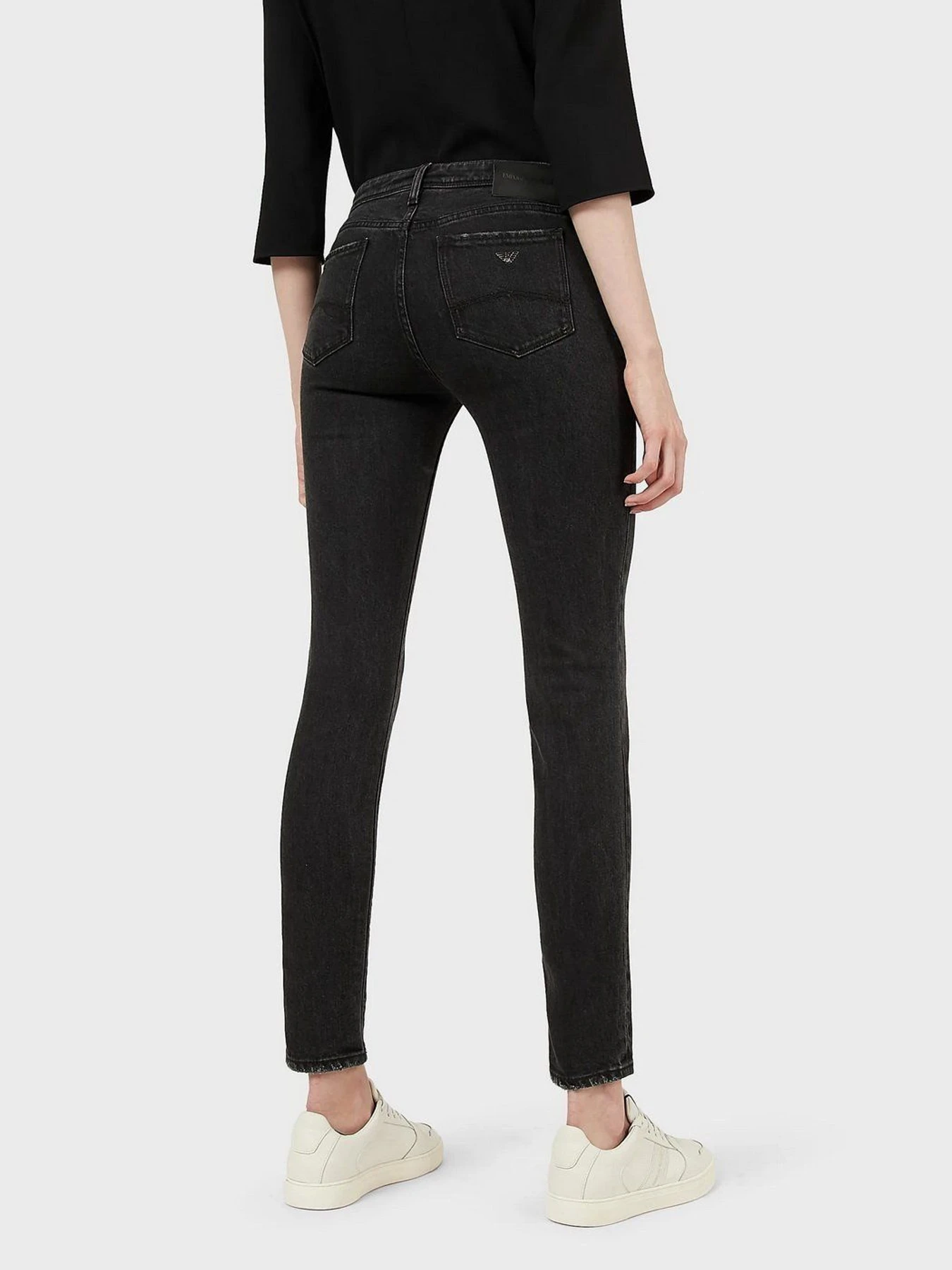 Джинсы Emporio Armani модель 6K2J28-2DI9Z-0005 Джинсы Emporio Armani модель 6K2J28-2DI9Z-0005 Фото