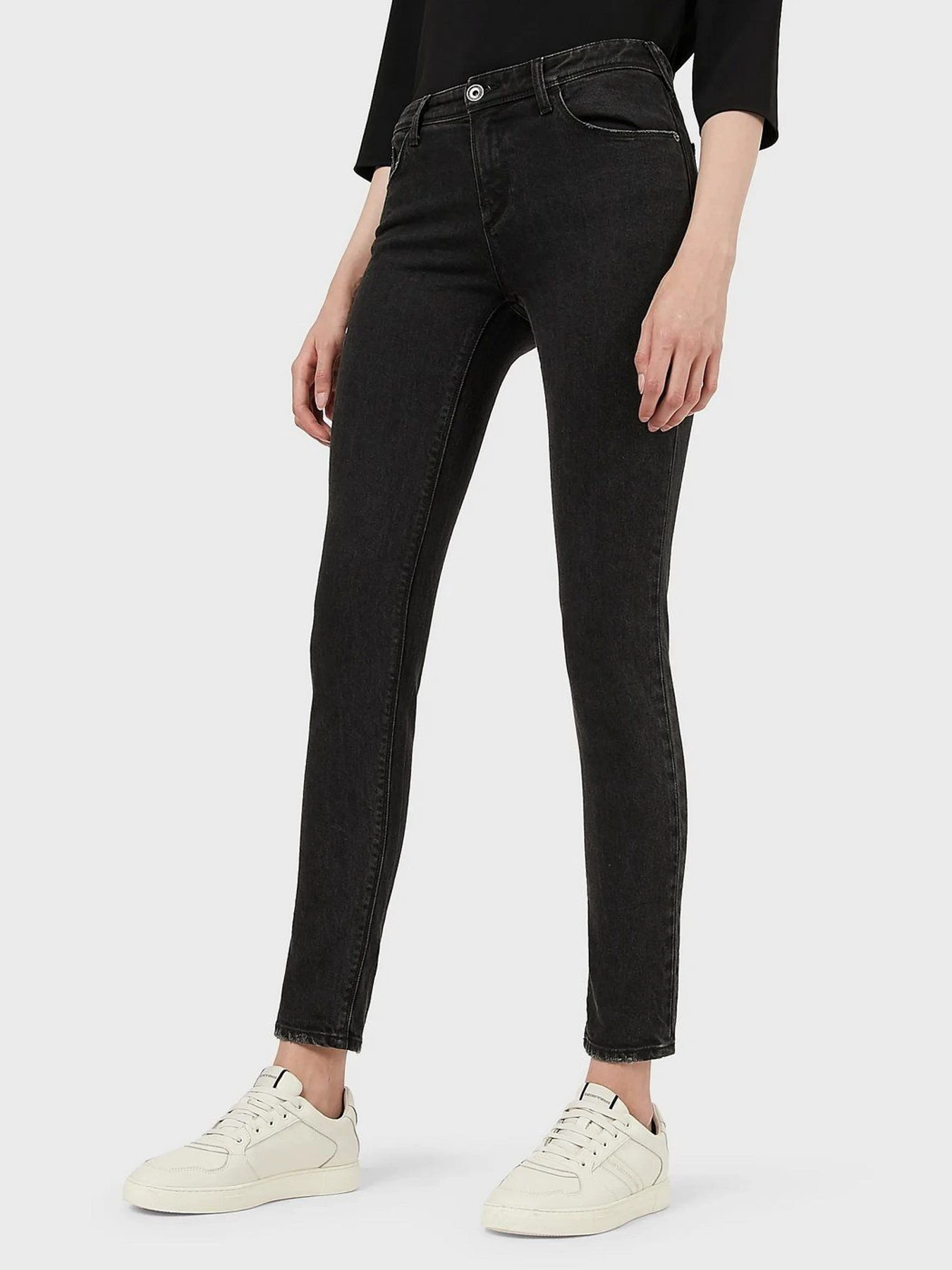 Джинсы Emporio Armani модель 6K2J28-2DI9Z-0005 Джинсы Emporio Armani модель 6K2J28-2DI9Z-0005 Фото