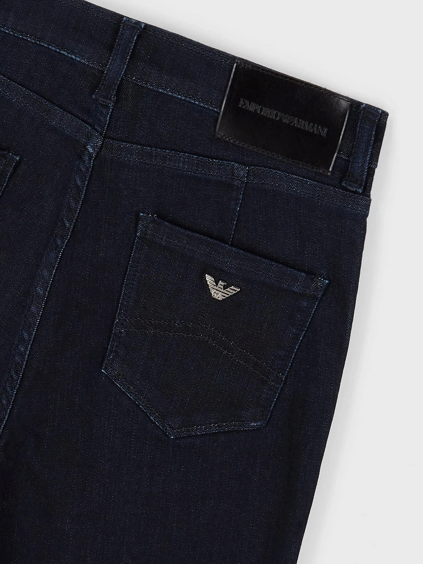 Джинсы Emporio Armani J64 модель 8N2J64-2DL2Z-0941 Джинсы Emporio Armani J64 модель 8N2J64-2DL2Z-0941 Фото
