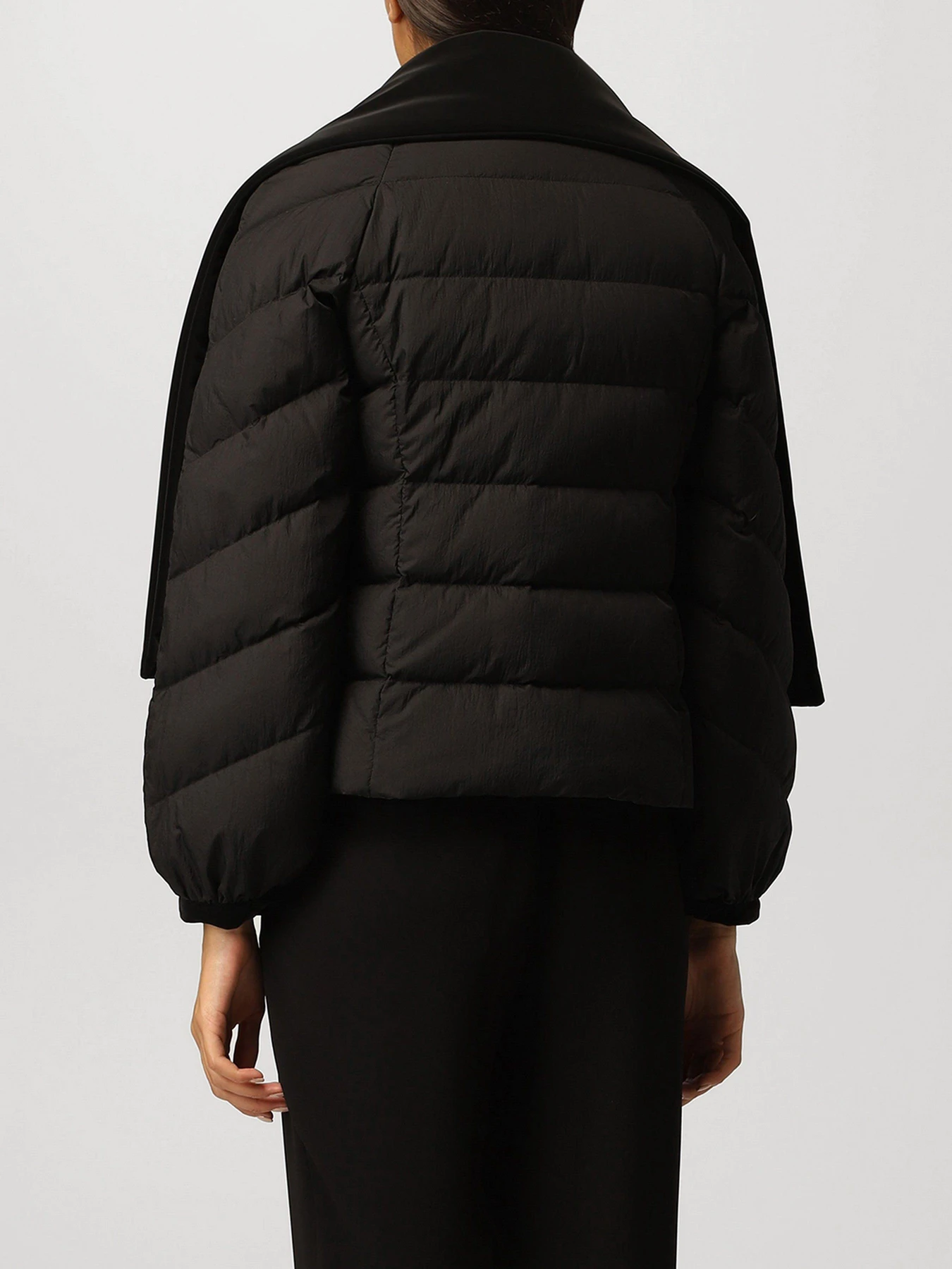 Куртки и дубленки Emporio Armani модель 6K2B69-2NJGZ-0999 Фото