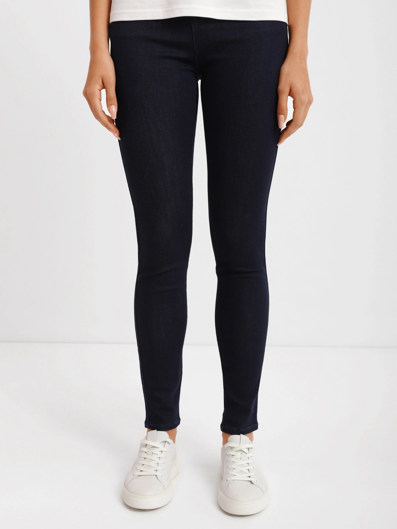 Джинсы Emporio Armani Super Skinny модель 8N2J20-2DL2Z-0941 Джинсы Emporio Armani Super Skinny модель 8N2J20-2DL2Z-0941 Фото